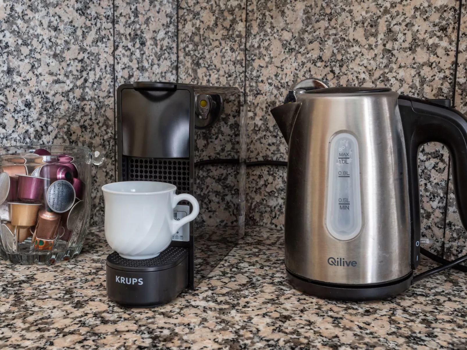 "Elena 1" mit Blick auf das Wasser - Image-tags.info