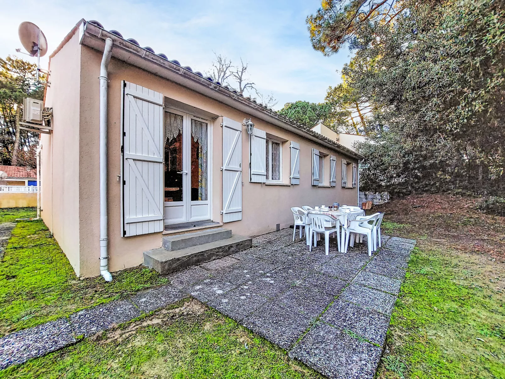 Les Alouettes - Buiten