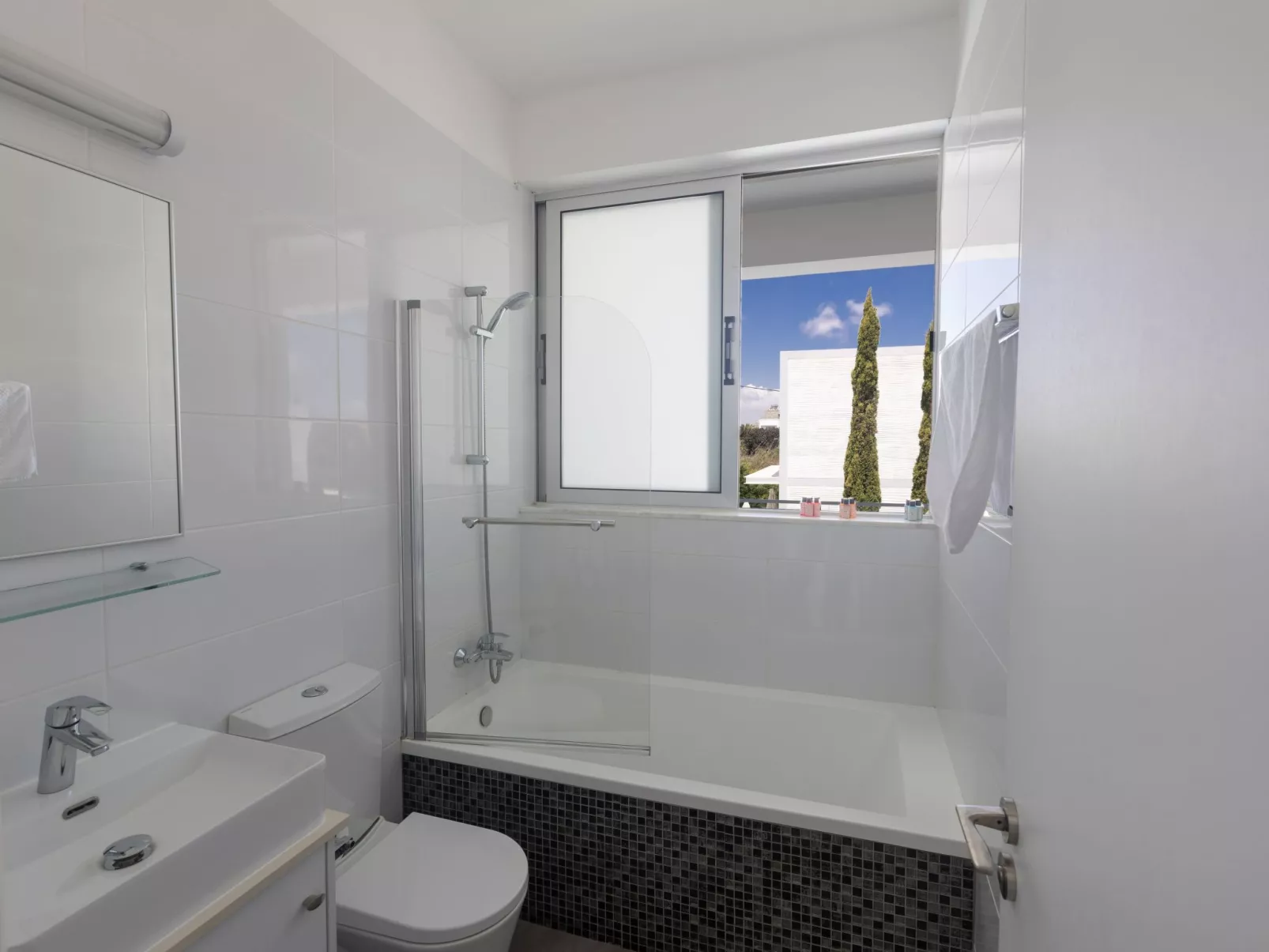 Greco Villa CCV4. 5-Schlafzimmer-Villa mit privatem Pool in Protaras Zentrum - Image-tags.info