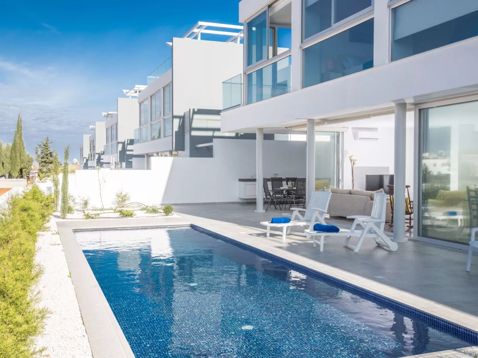 3-Schlafzimmer-Villa mit privatem Pool und Dachgarten - Image-tags.info