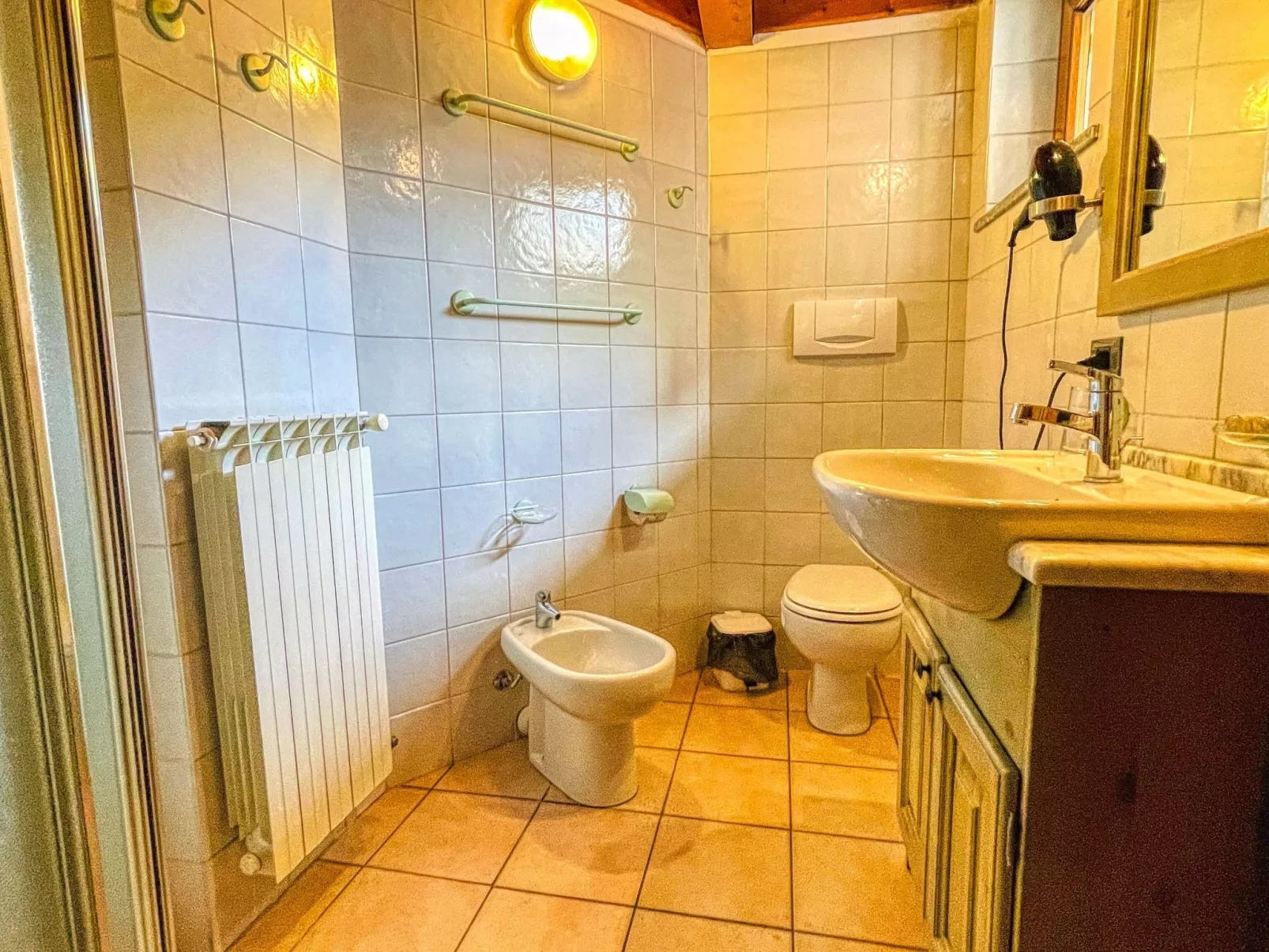 Zwei-Zimmer-Wohnung im Dachgeschoss 5 p. l. Villa Frejus - Image-tags.info