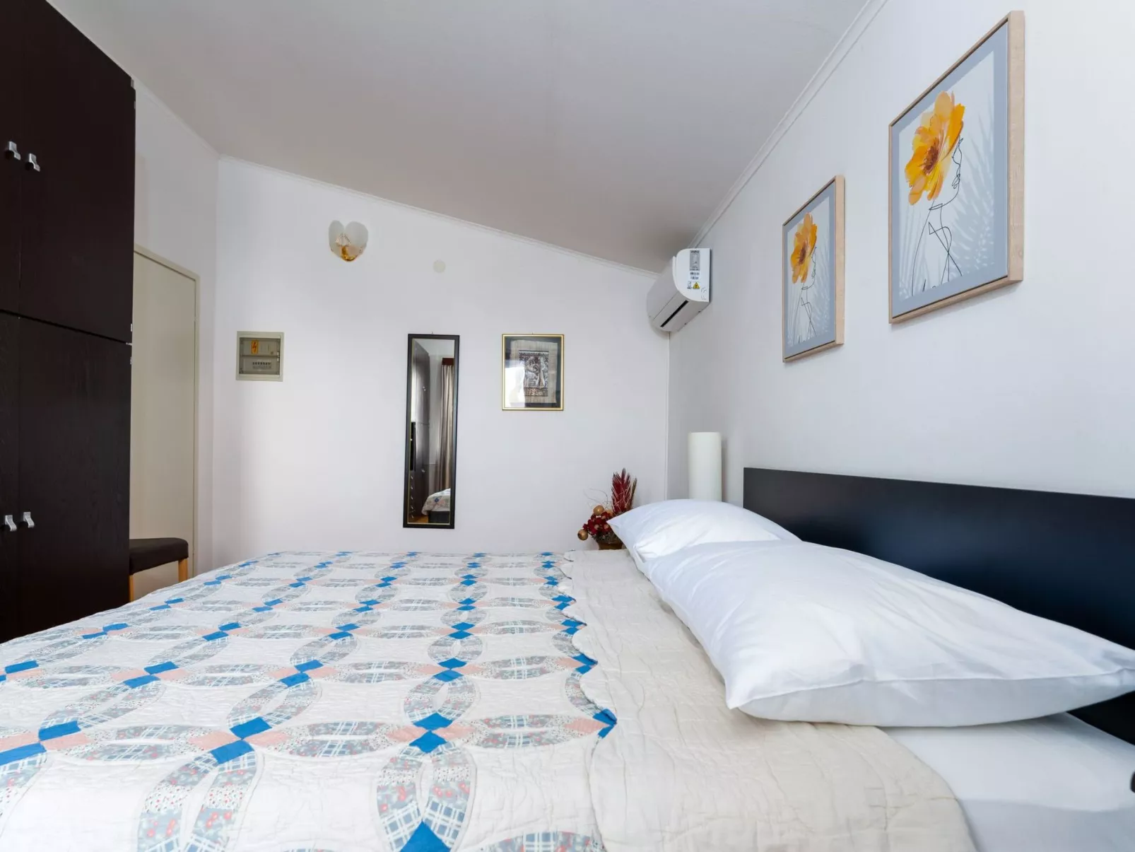 Mit Pool, großer Garten - Image-tags.info