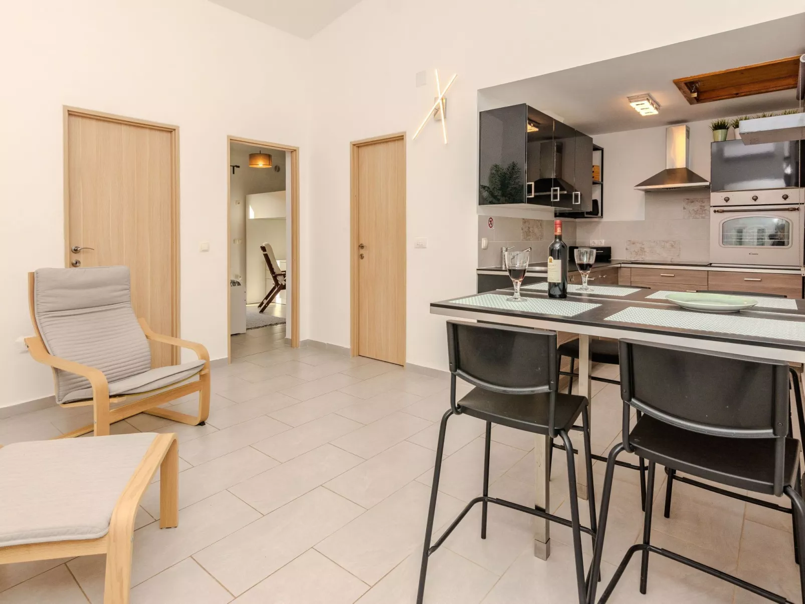 HH Stjepanovic - Image-tags.info