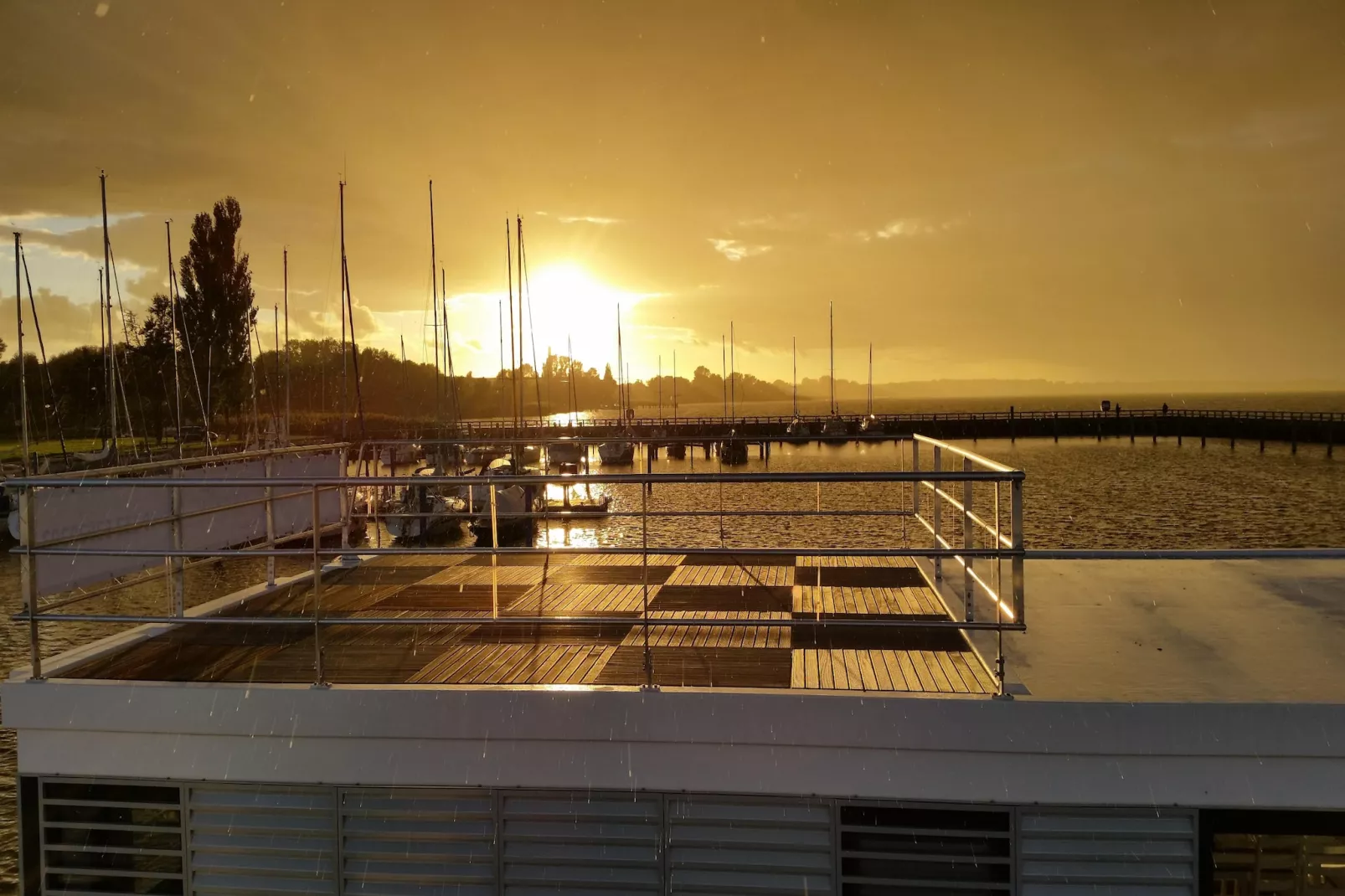 Floating House Paula - Uitzicht zomer