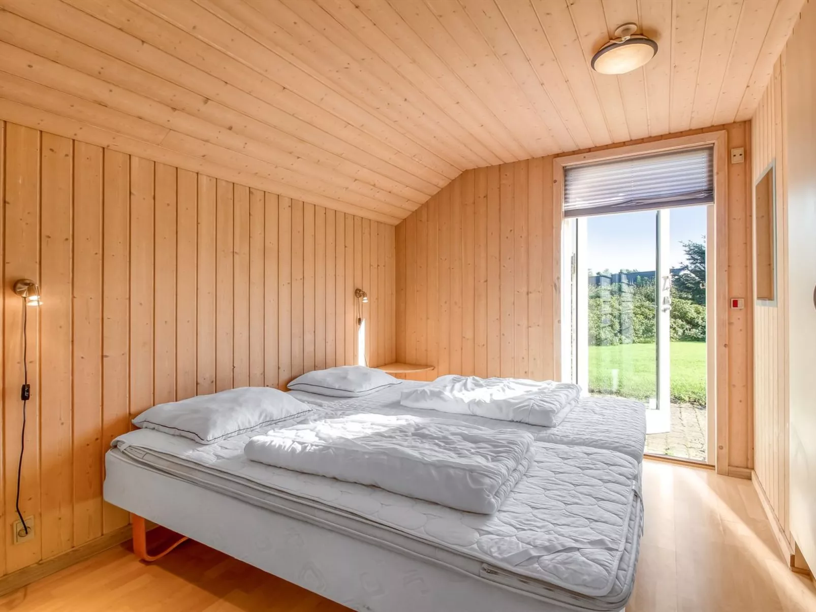 "Tonje" - 600m from the sea-Binnen