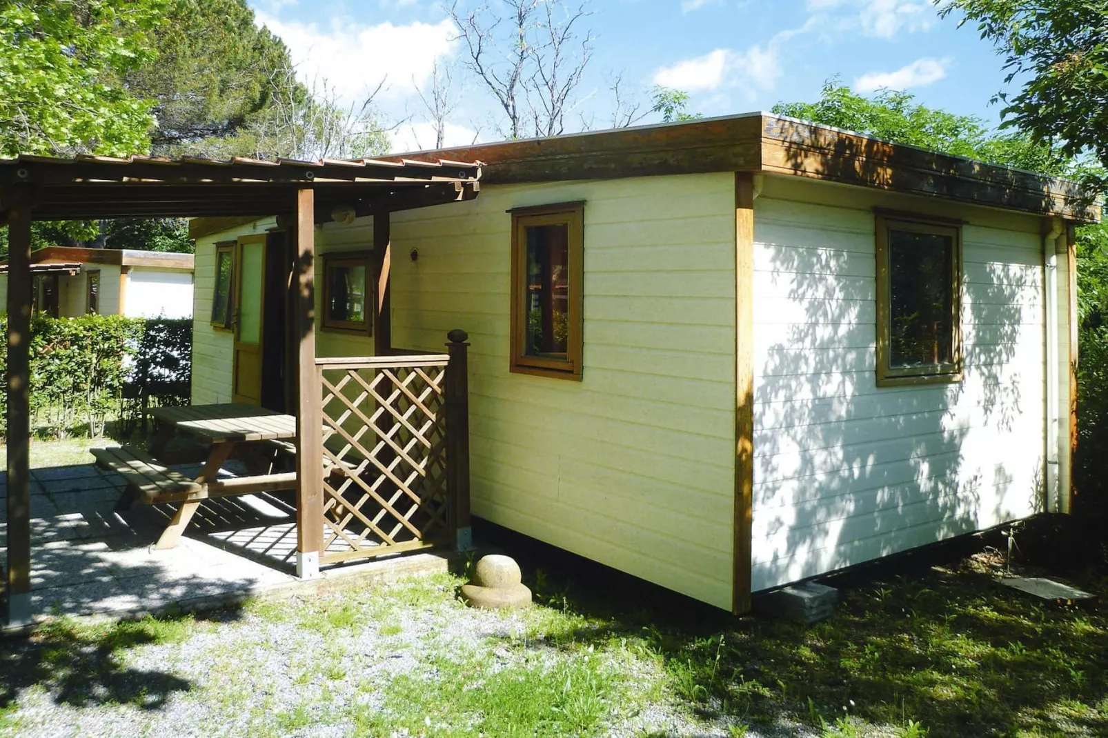 Ferienresort C'era Una Volta Villanova d'Albengo - Type B4 mit Veranda ca 27 qm - Buitenlucht