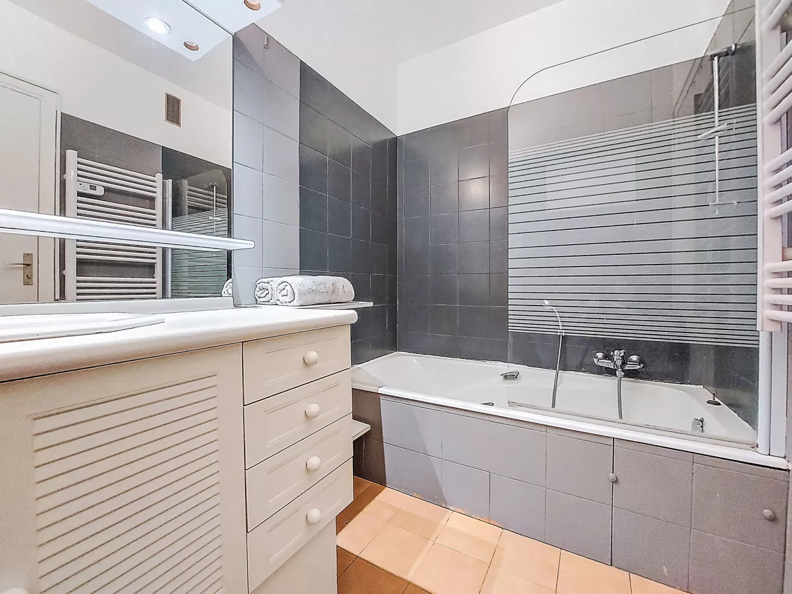 Le Clos tranquille-Binnen