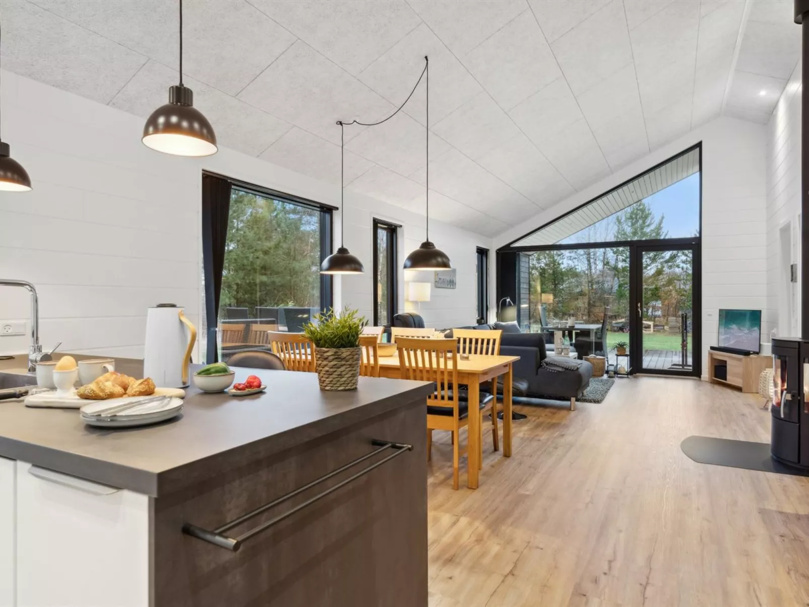 "Skakke" - 900m from the sea - Binnen