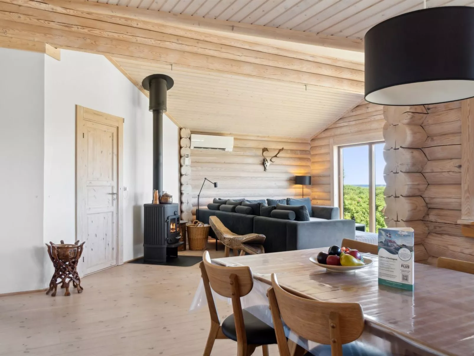 "Guthfast" - 50m from the sea - Binnen