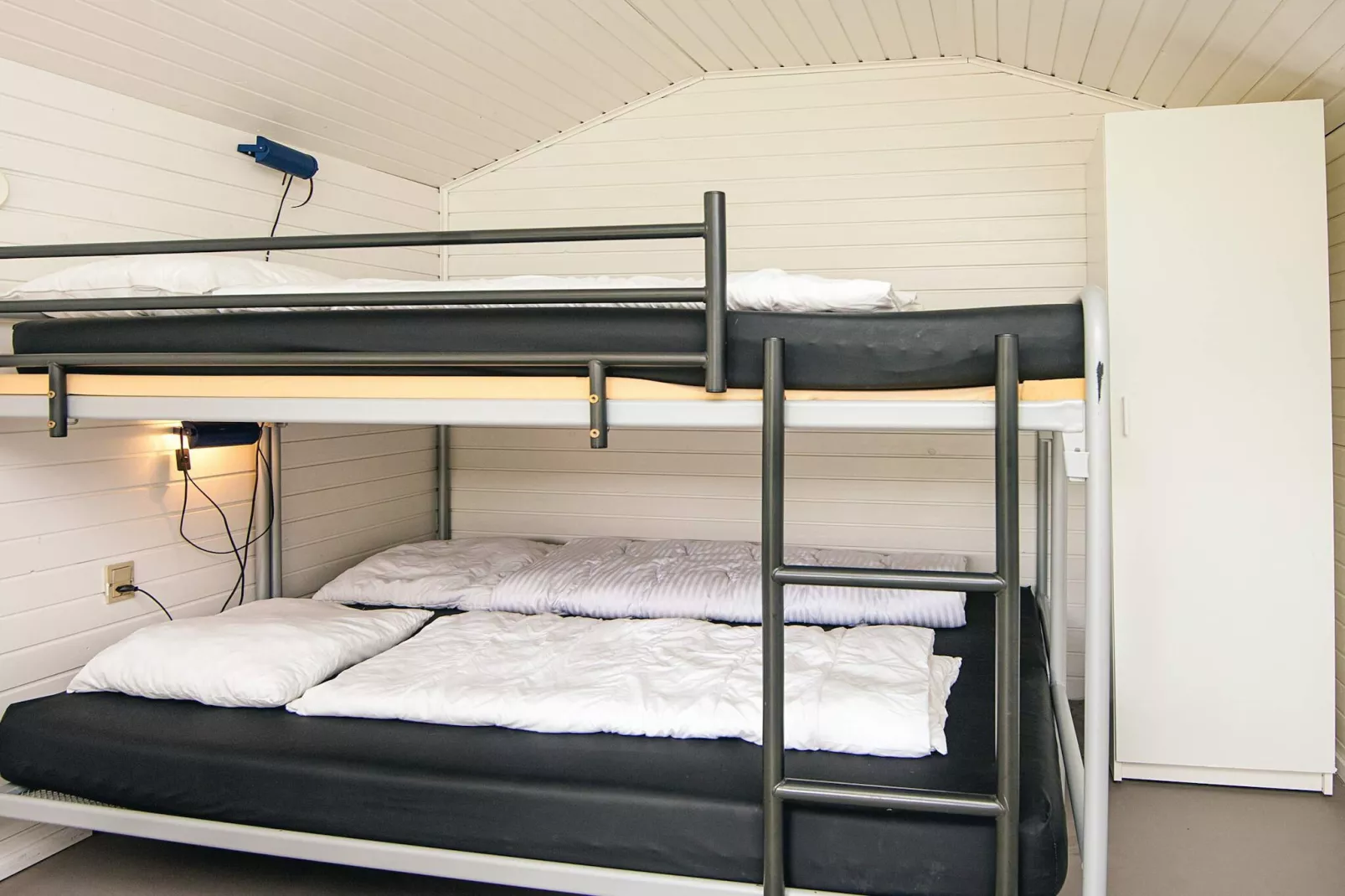 Mobile homes til 6 pers., med bad-Binnen