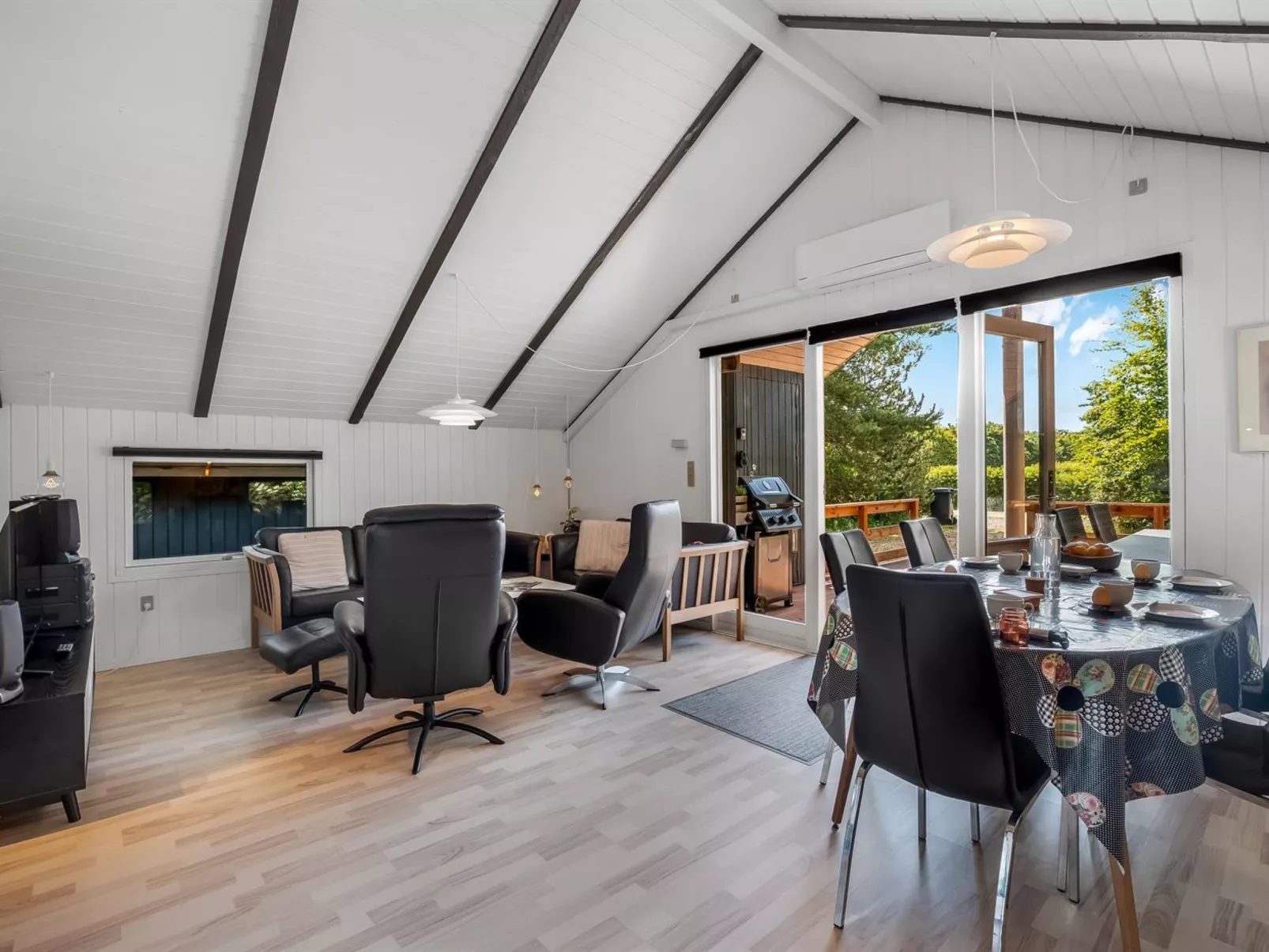 "Yarla" - 500m to the fjord-Binnen