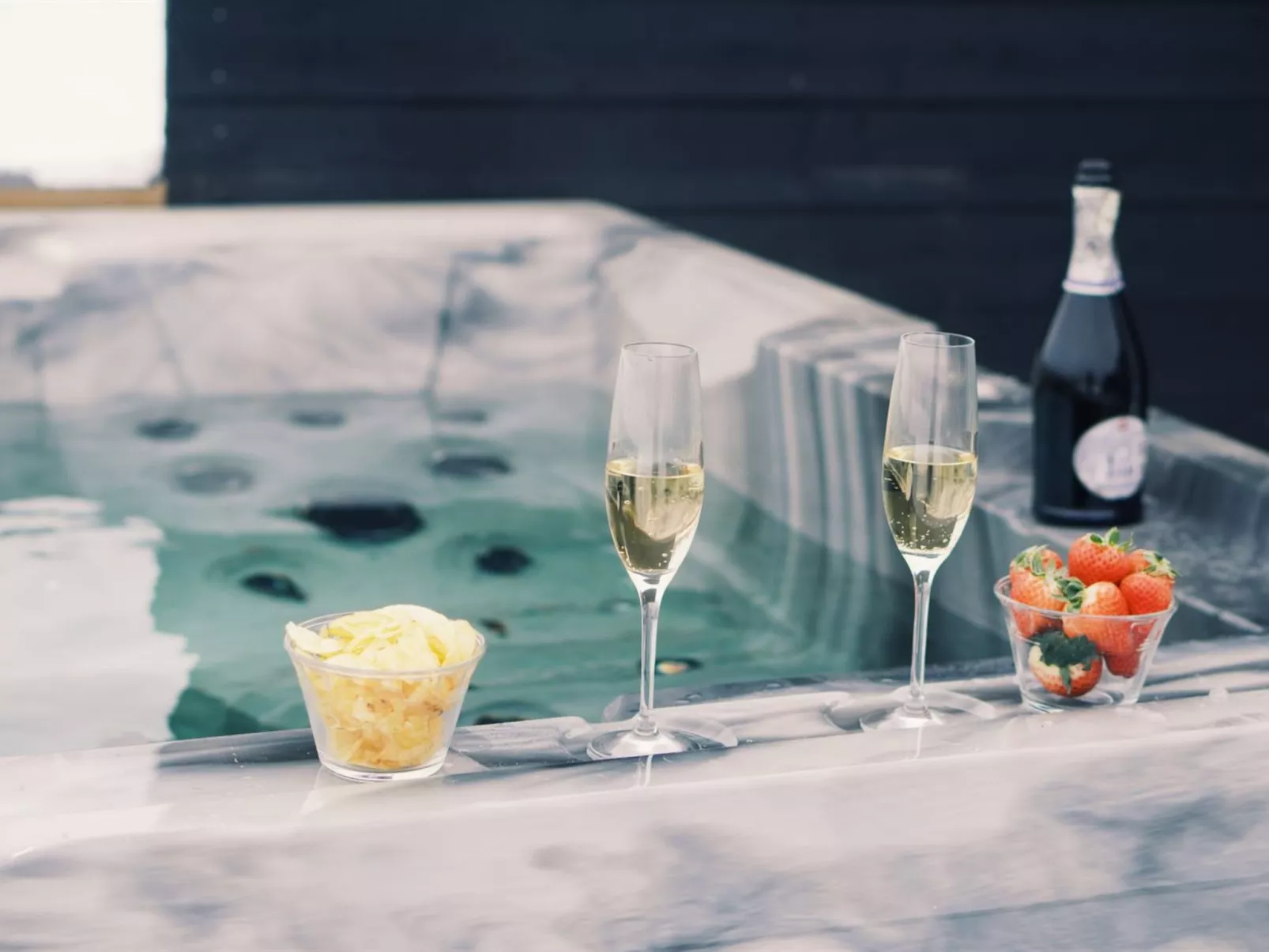 "Fay" - 900m from the sea-Binnen