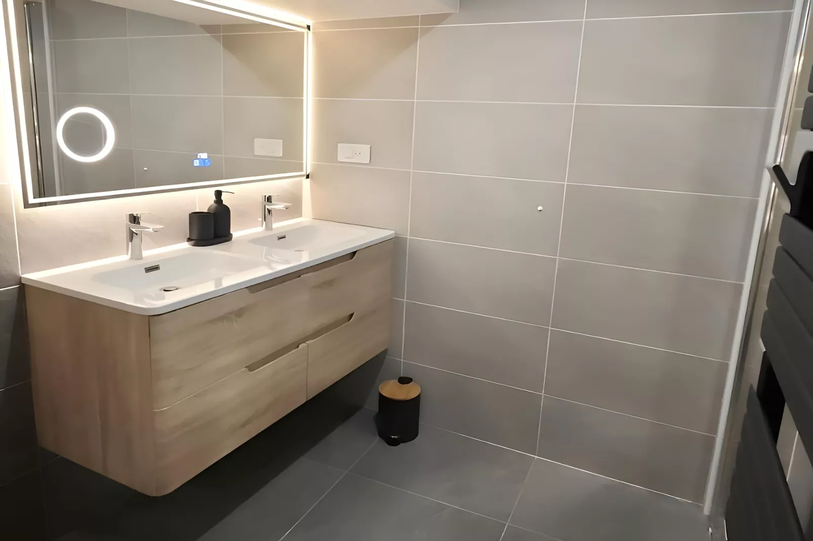 Maison de ville avec terrasse/jardin Guerlesquin - Badkamer