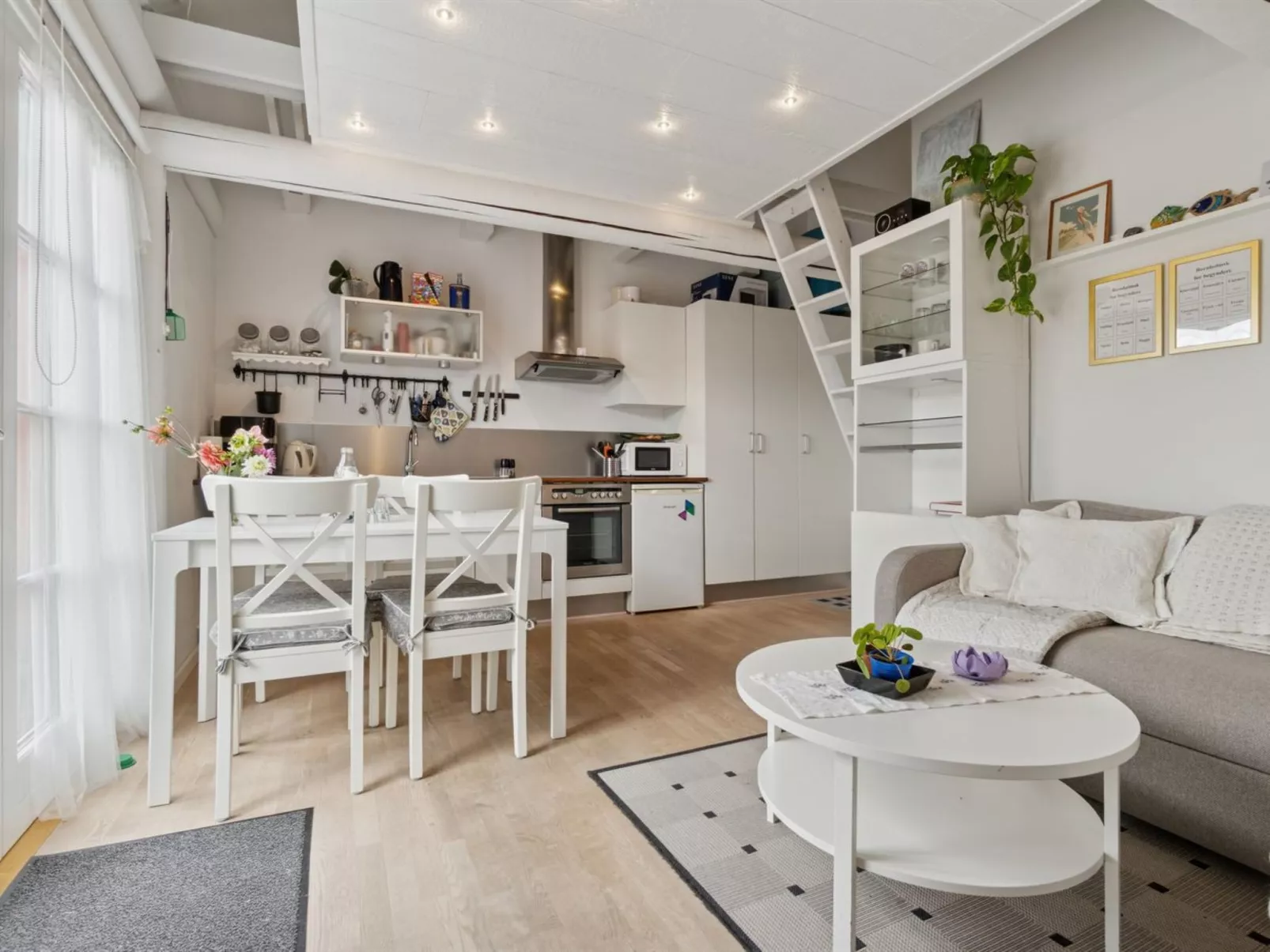 "Ruse" - 6km from the sea - Binnen