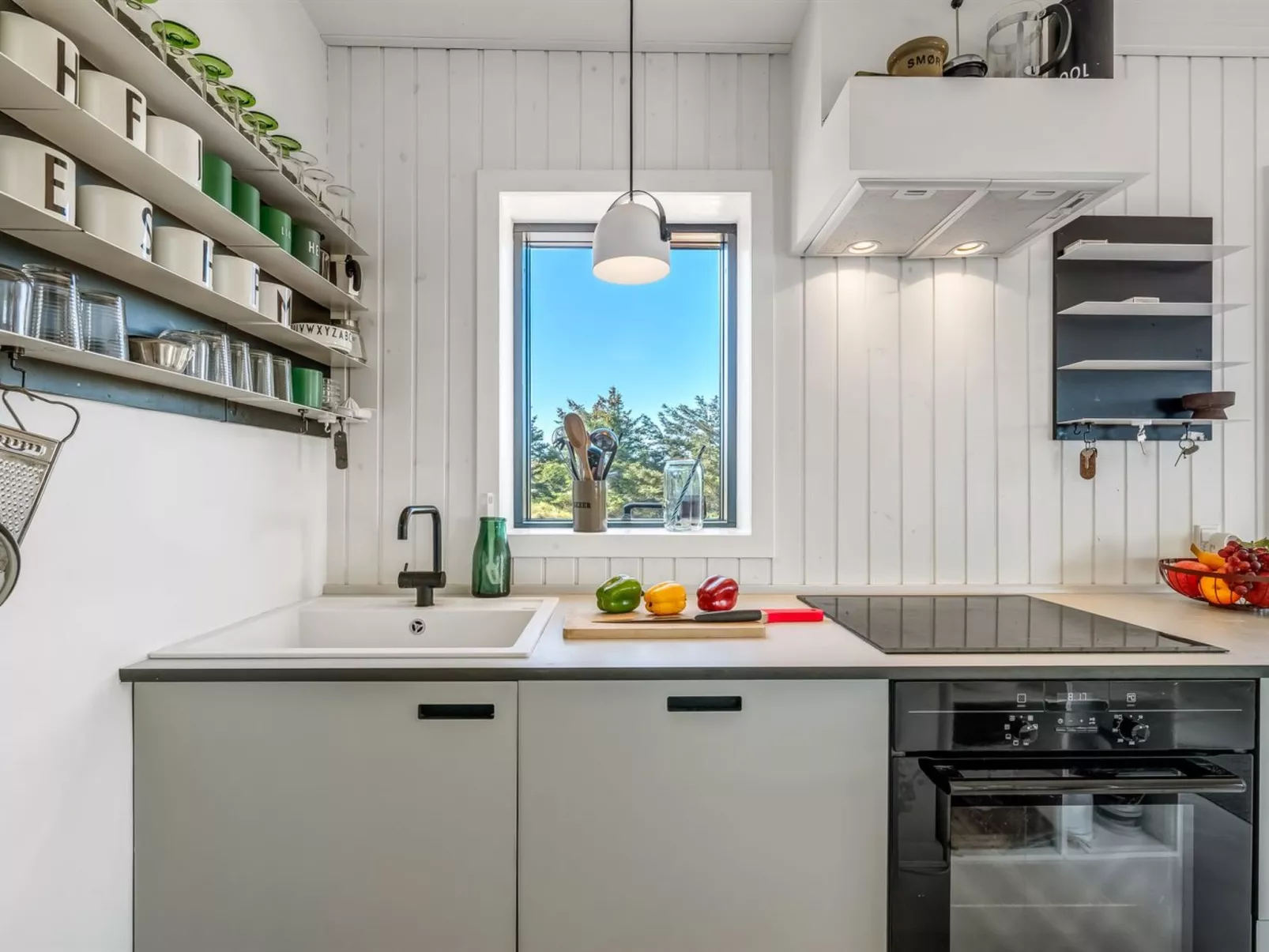 "Sointu" - 300m from the sea - Binnen