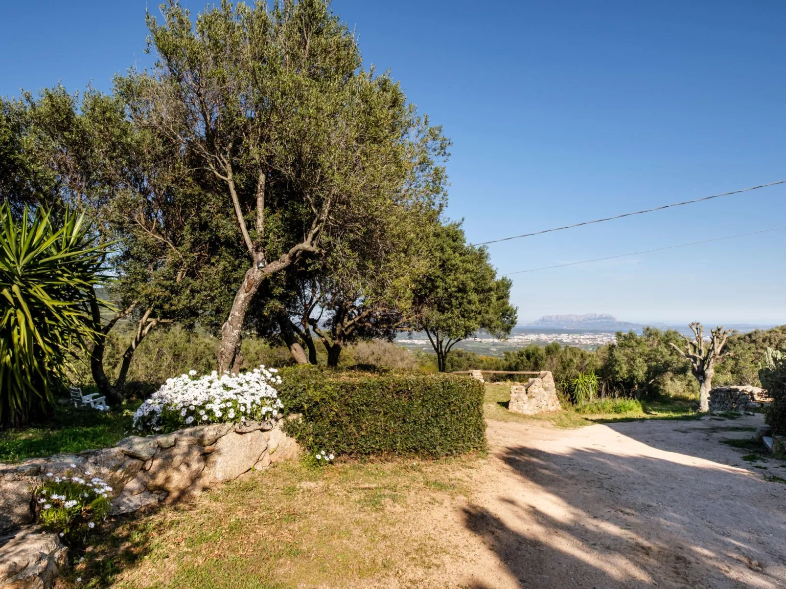 Altes gallurisches Bauernhaus mit Blick auf Olbia - Binnen