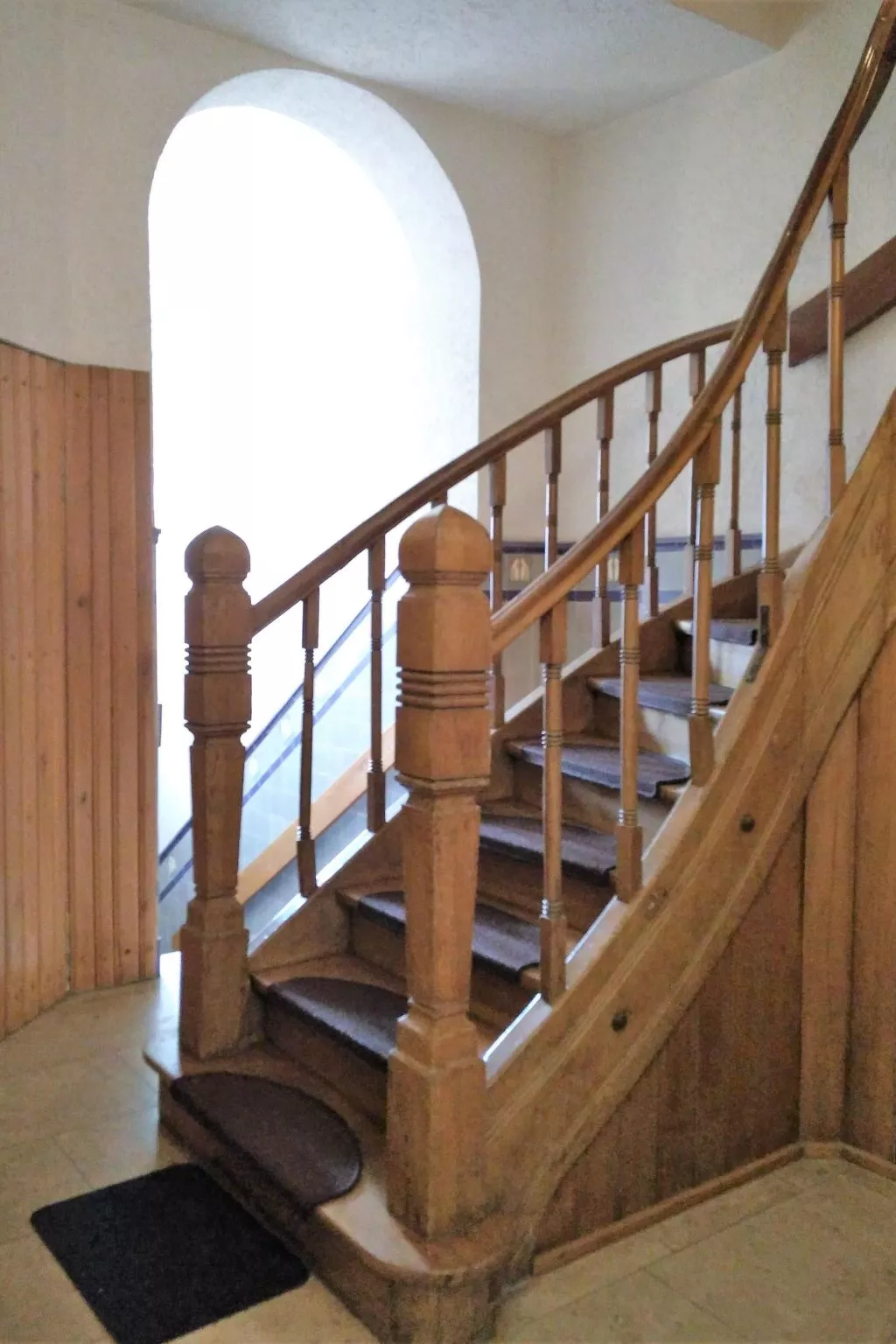 Wohnung in einem historischen Gebäude mit Balkon und Blick auf die Mosel - Image-tags.info