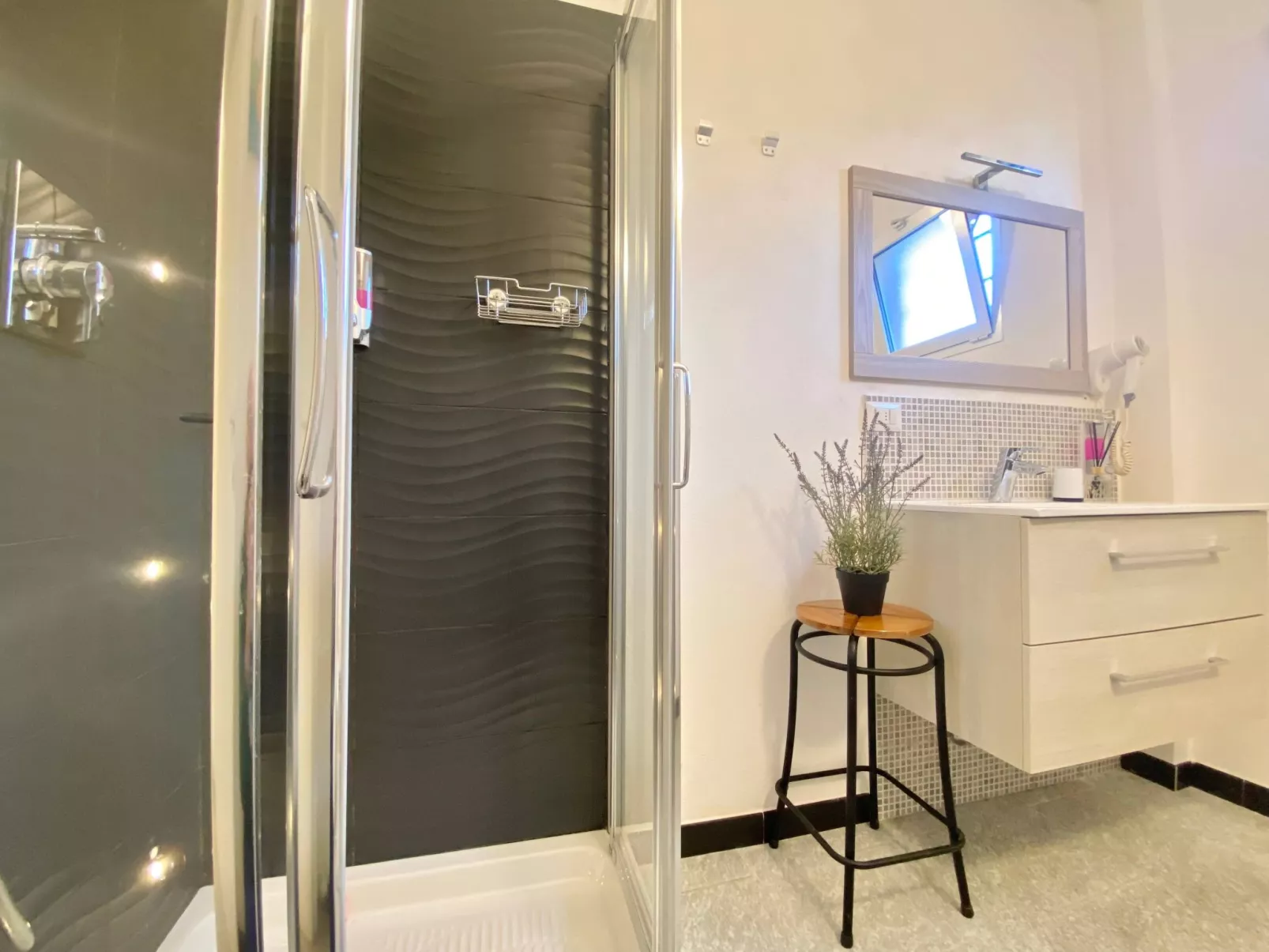 Gemütliche Wohnung mit Privatparkplatz - Image-tags.info