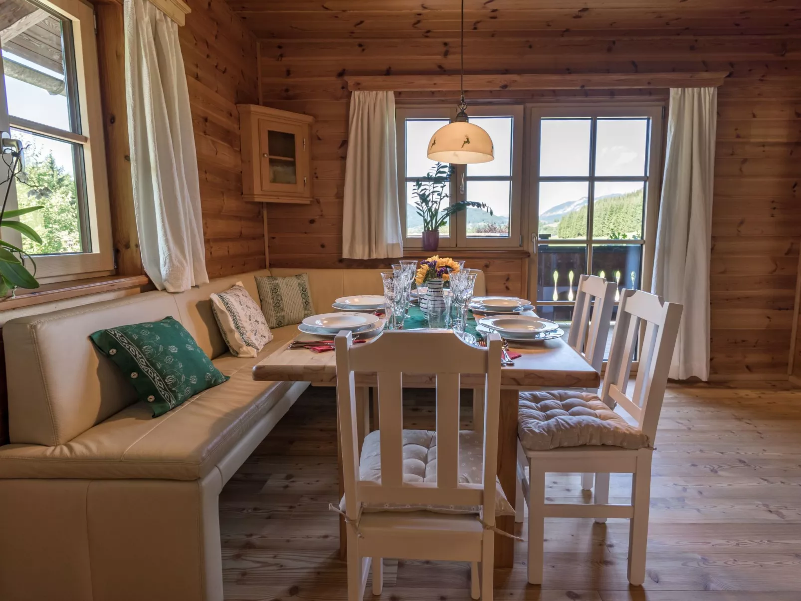 Erhöhte und ruhige Lage am Ortsrand von Bad Aussee - Image-tags.info