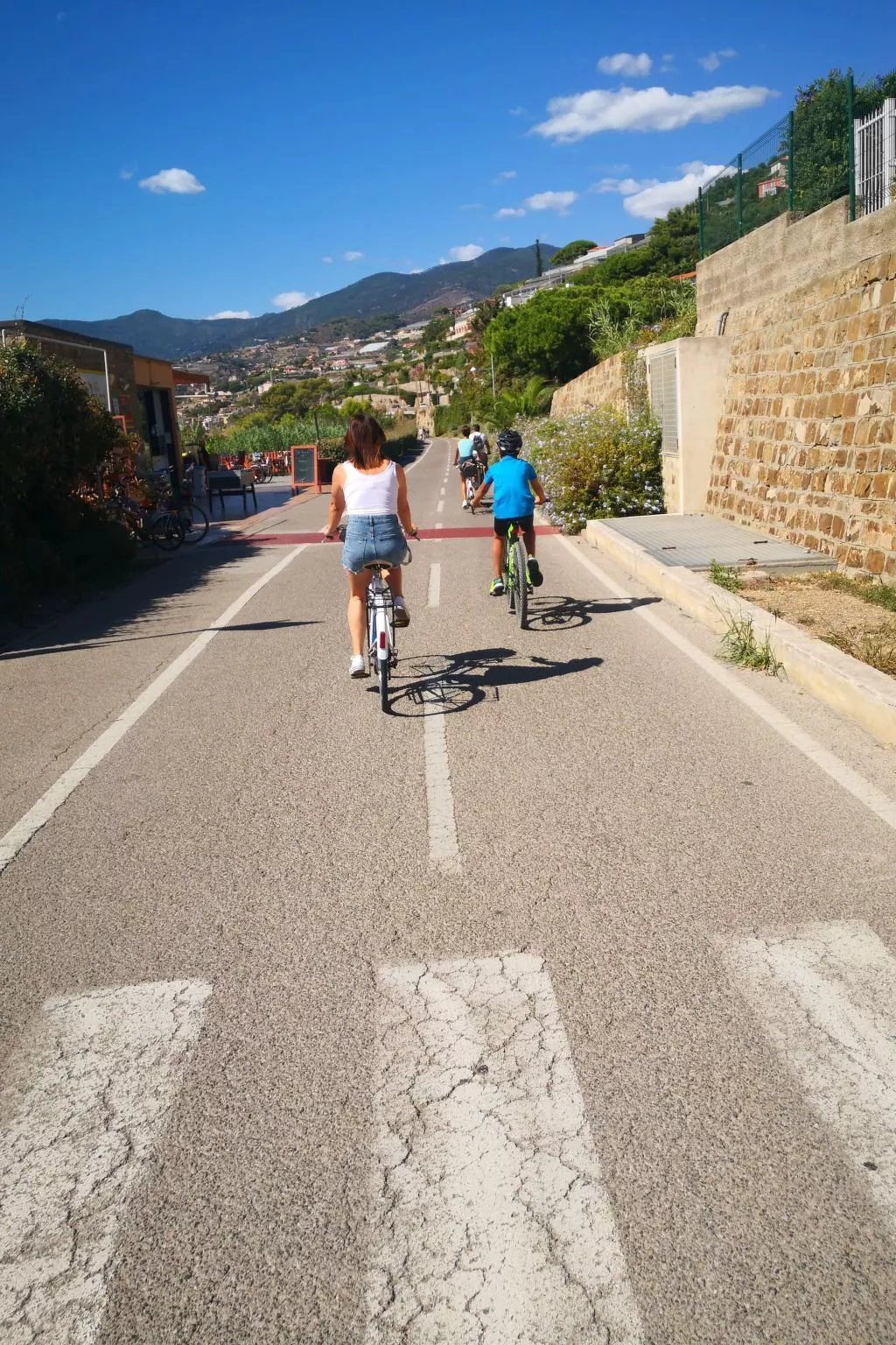 Wohnung mit Garten, wenige Minuten vom Meer entfernt - Image-tags.info