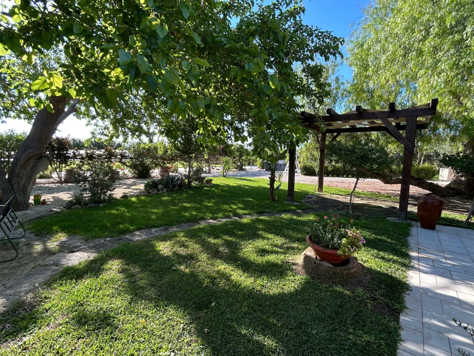 In Noto mit Terrasse, Garten und gemeinsamem Pool - Image-tags.info