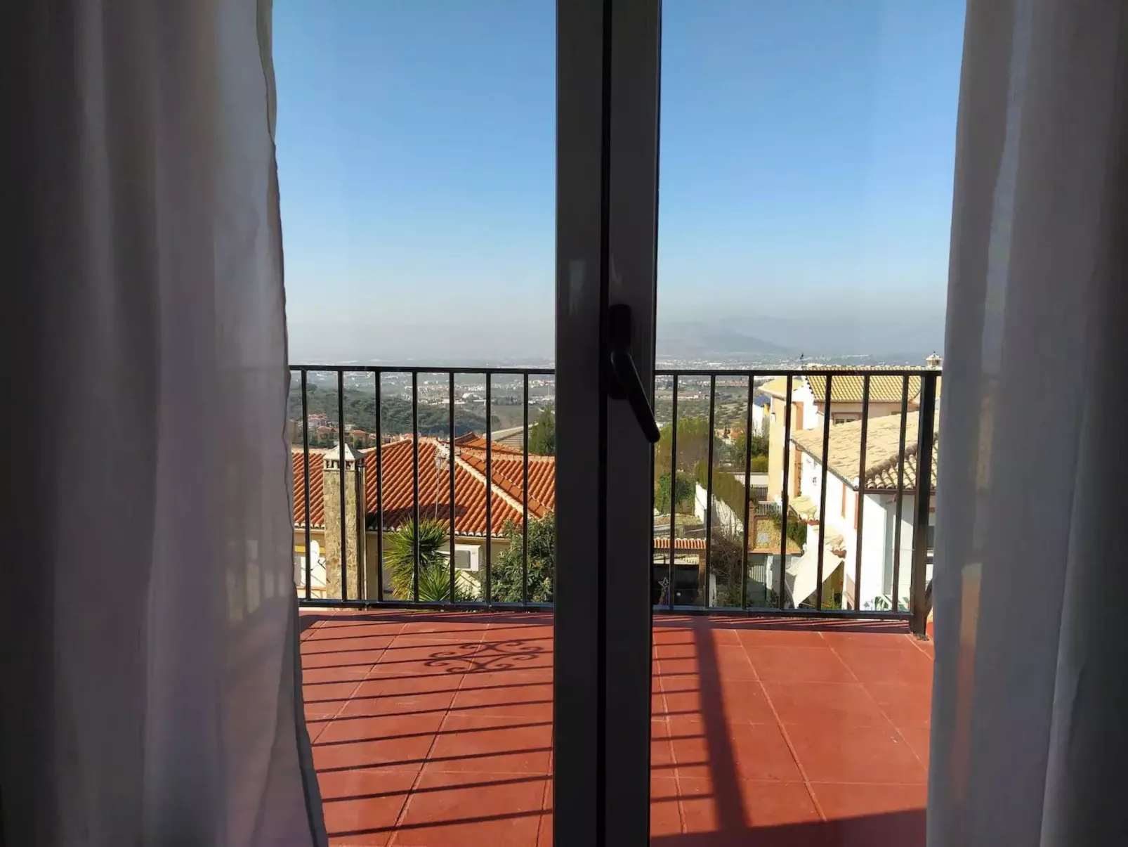 Helles Haus mit Aussicht und privatem Pool - Image-tags.info