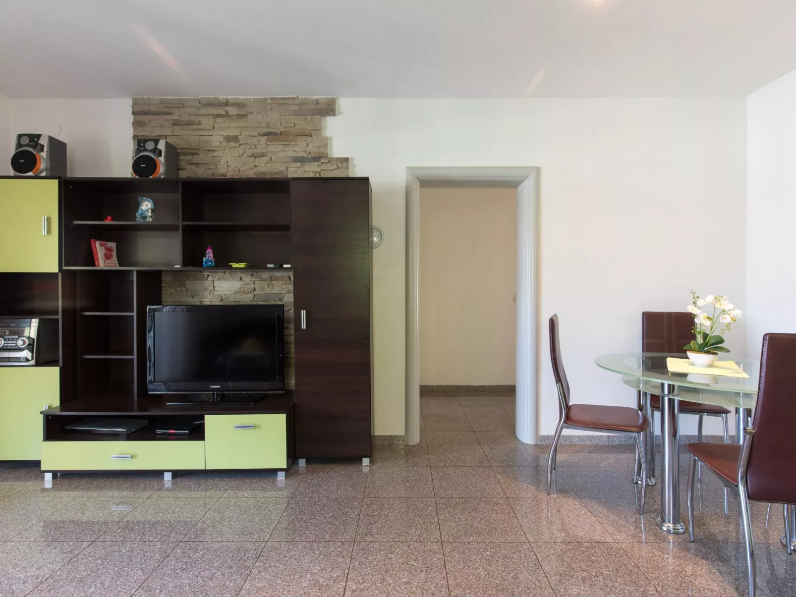 "Ore" mit privatem Pool - Image-tags.info