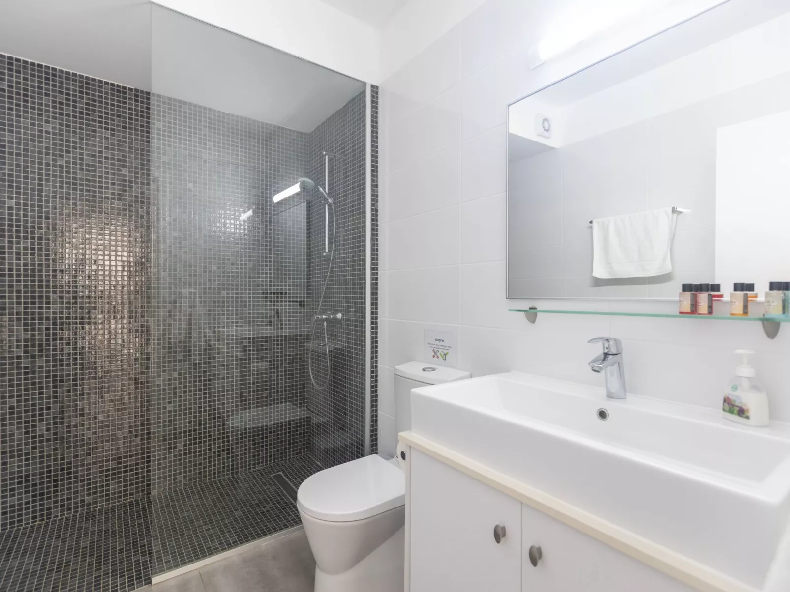 Greco Villa CCV4. 5-Schlafzimmer-Villa mit privatem Pool in Protaras Zentrum - Image-tags.info