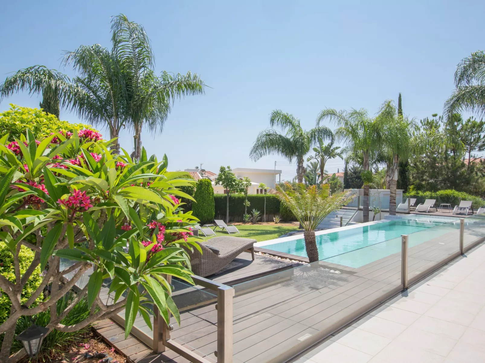 4-Schlafzimmer-Villa mit Pool im Zentrum von Protaras - Image-tags.info