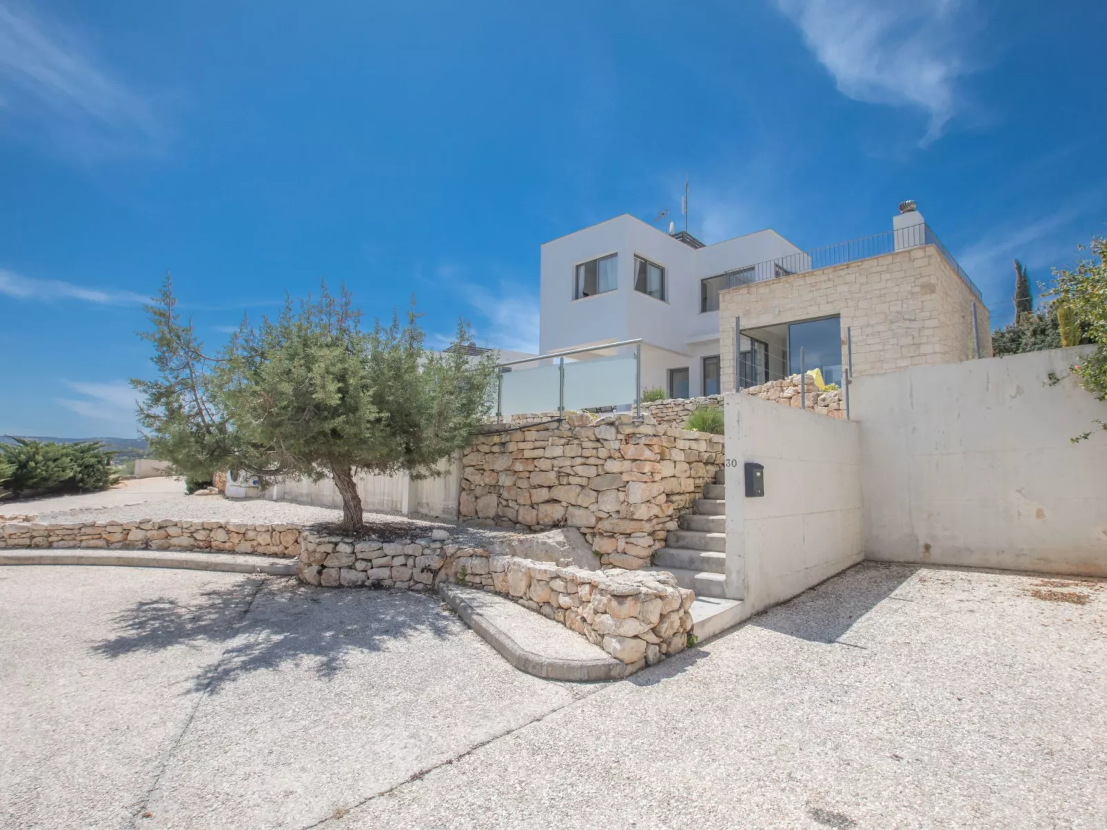 Villa mit Panoramablick auf das Meer von Latchi - Image-tags.info