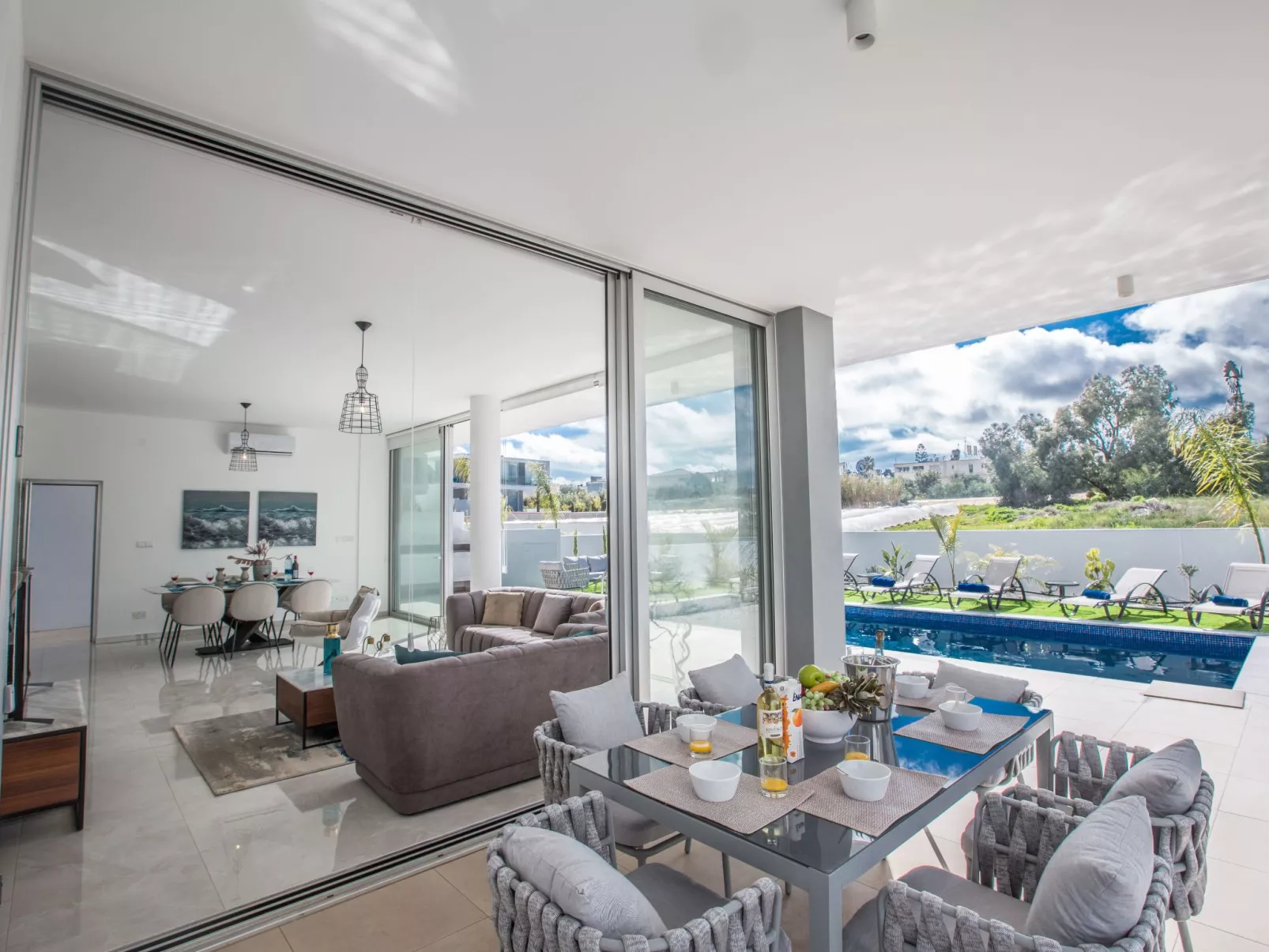 3-Schlafzimmer-Villa mit privatem Pool im Zentrum - Image-tags.info