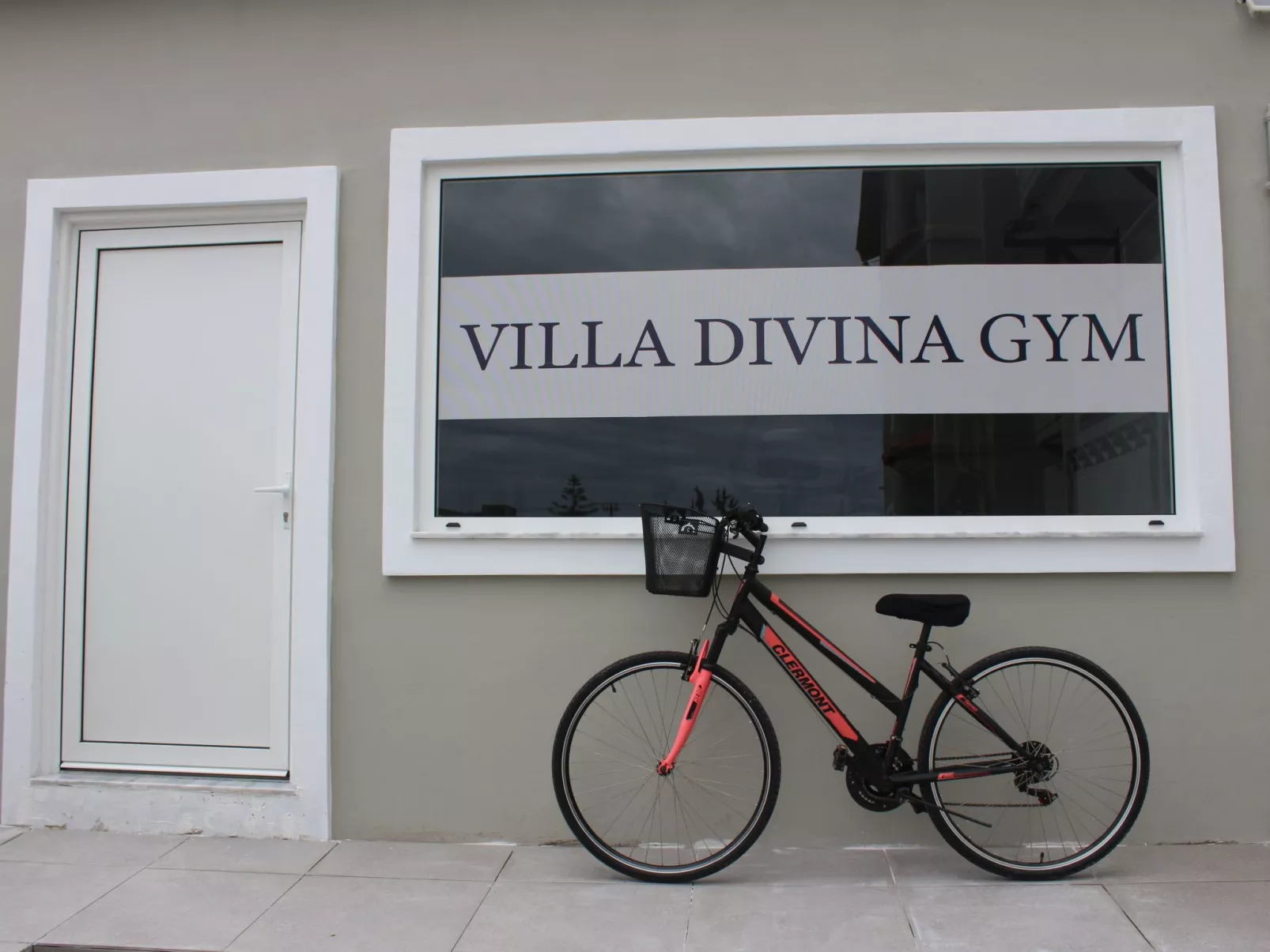 Athena PoolFront - Image-tags.info