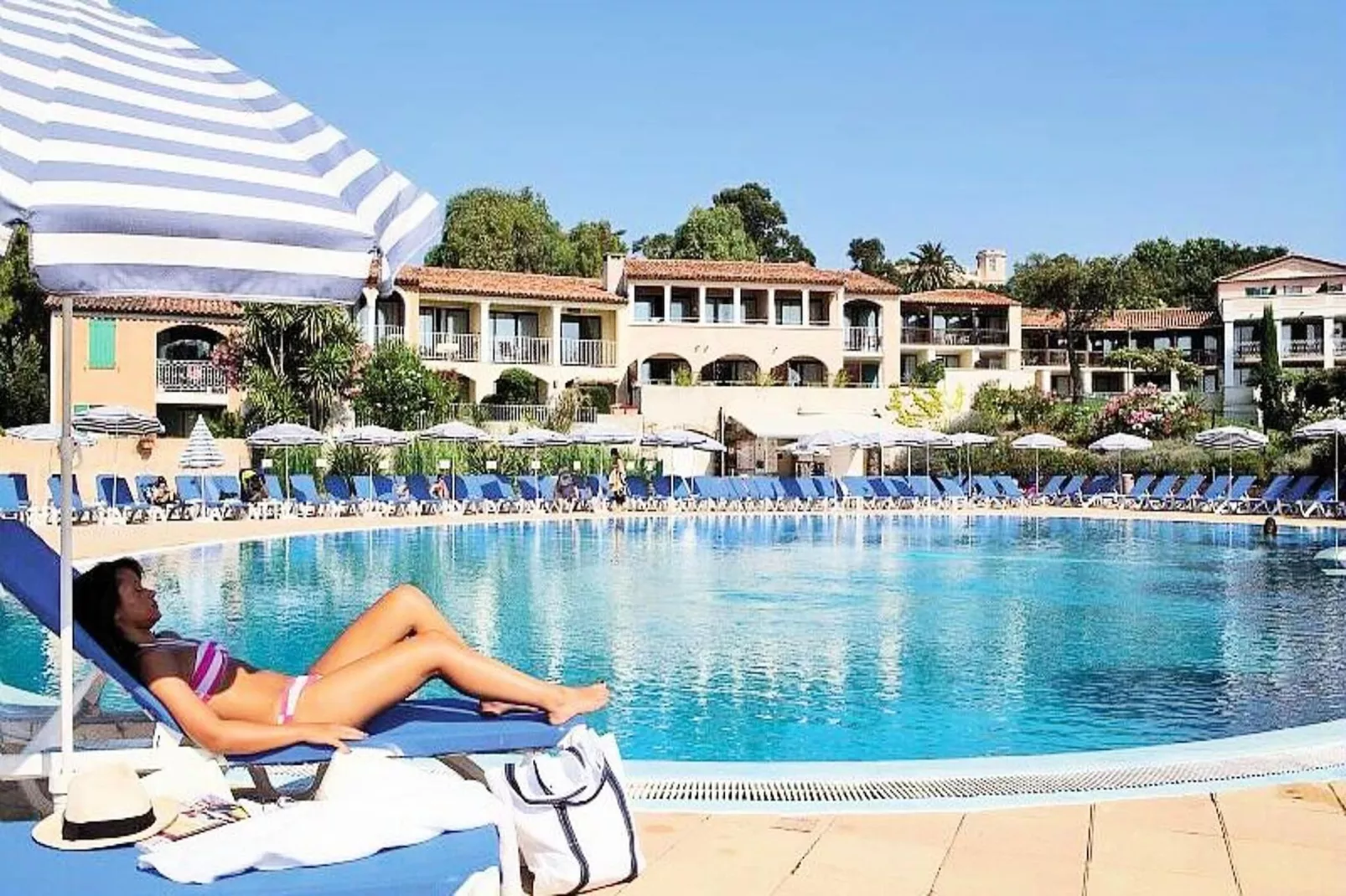 Résidence Les Parcs de Grimaud - maeva Home - Zwembad