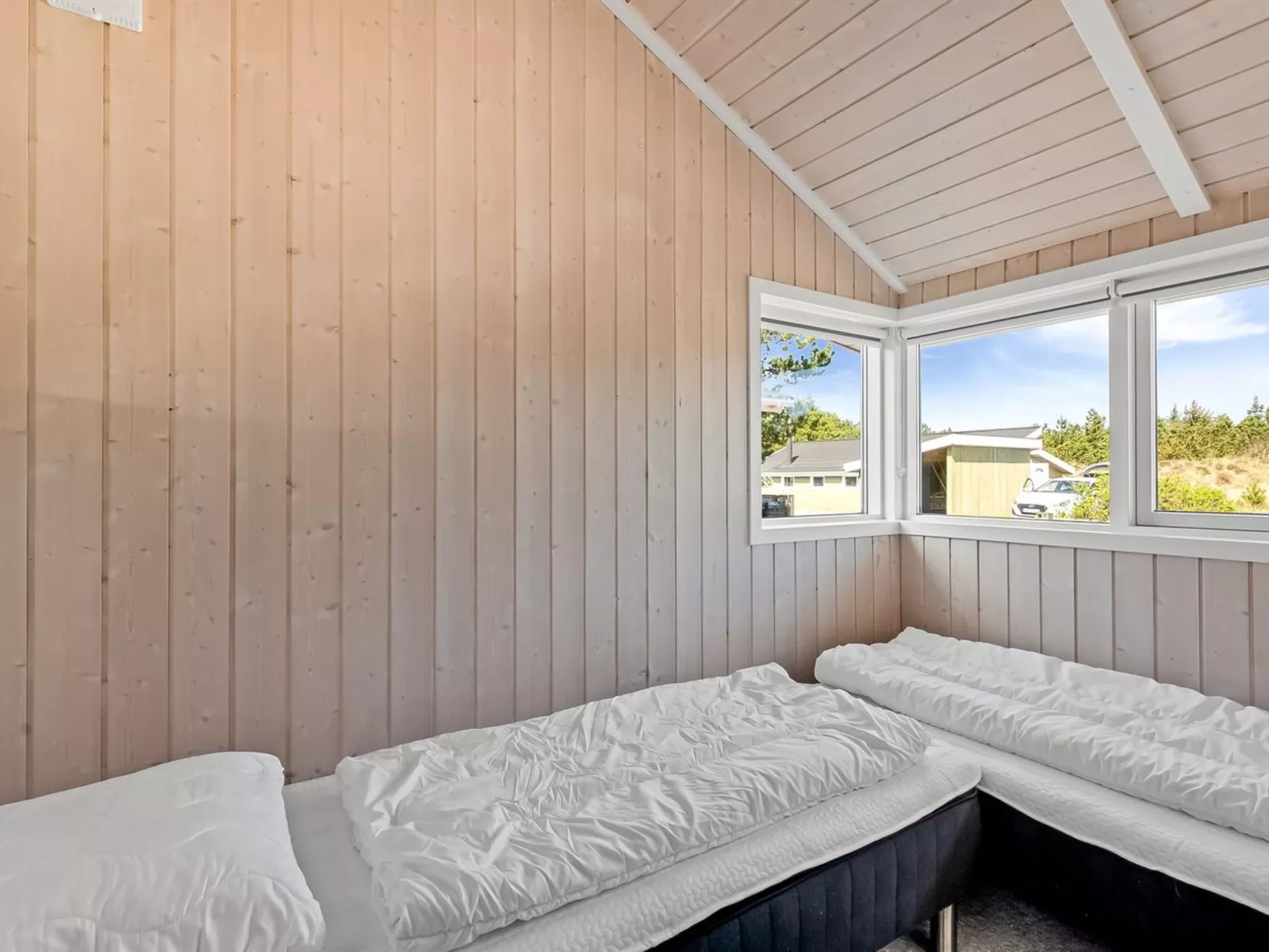 "Arine" - 700m to the fjord - Binnen