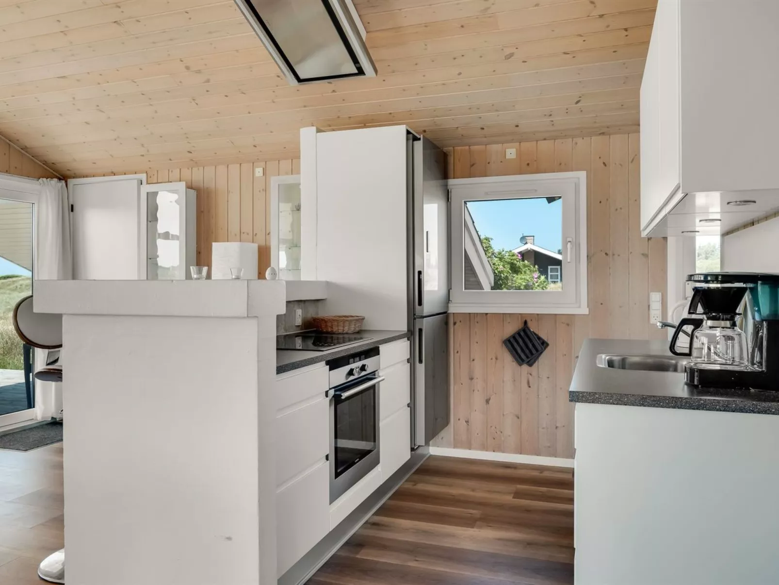 "Katla" - 400m from the sea - Binnen