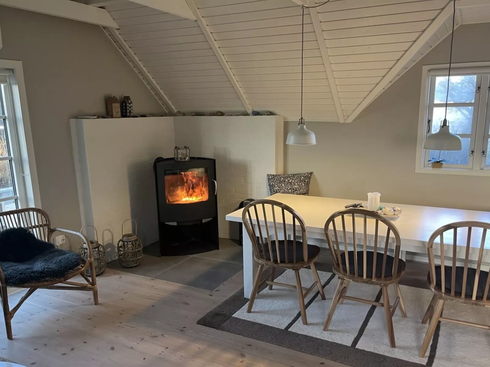 "Ulv" - 25m from the sea-Binnen