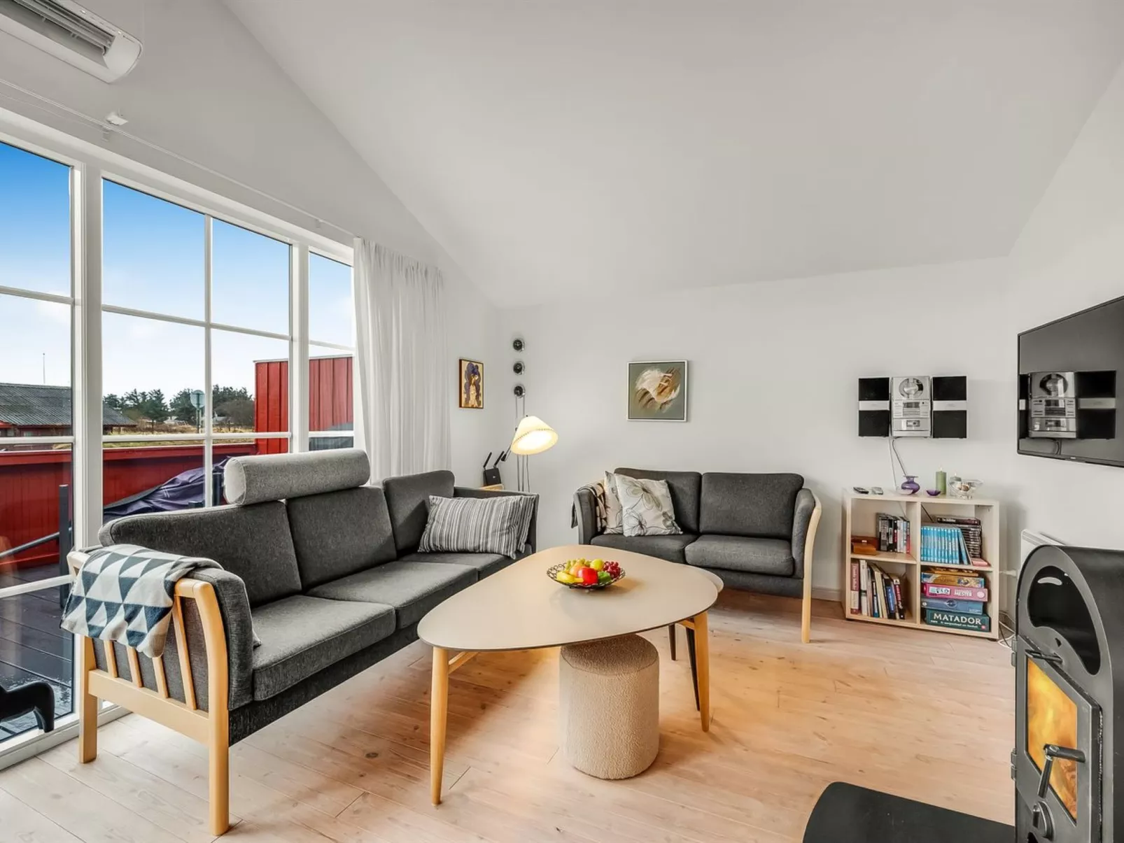 "Binta" - 300m to the fjord - Binnen