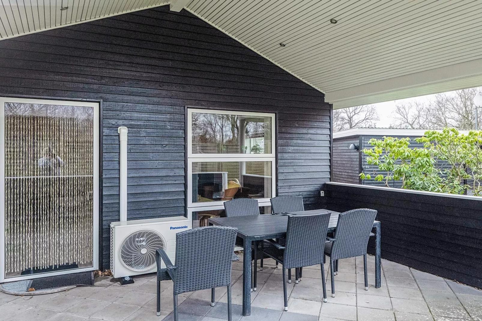 Moderne villa met sauna-retraite