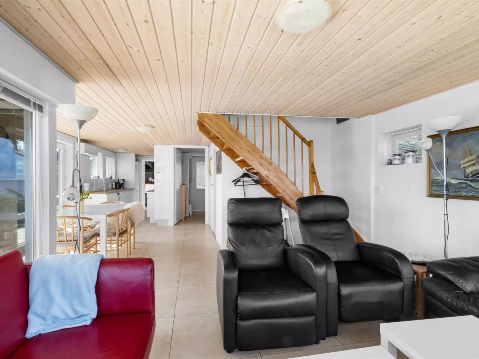 "Yngvy" - 10m from the sea-Binnen