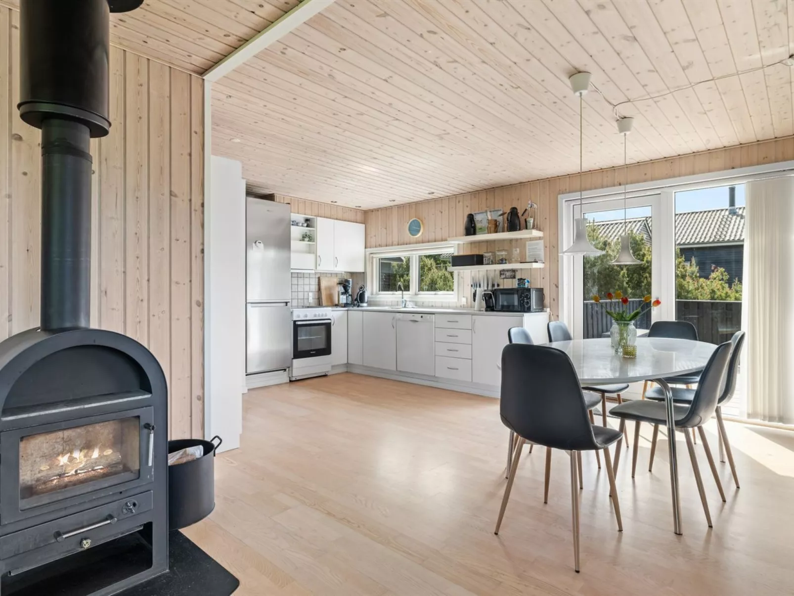 "Anouk" - 700m from the sea-Binnen