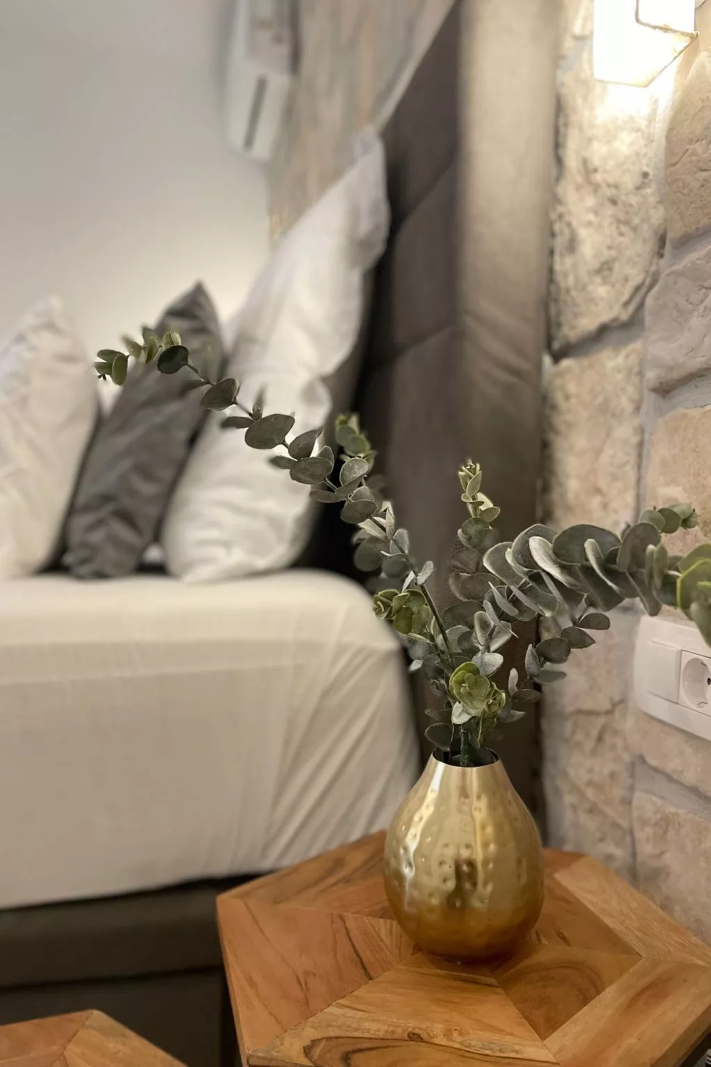 Stonehouse-Pag - Image-tags.info