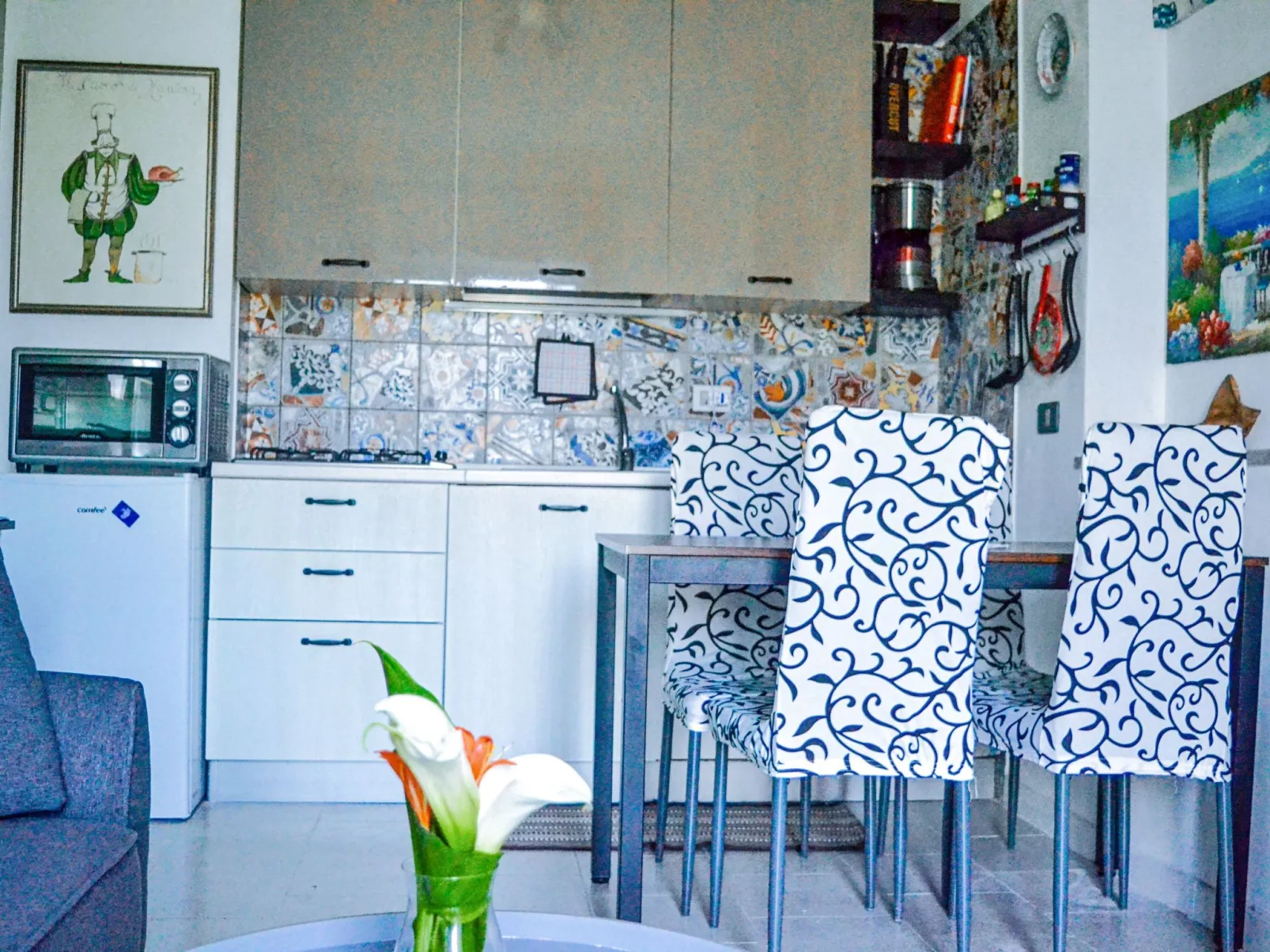 Mit privatem Garten, Meerblick und Gemeinschaftspool - Image-tags.info