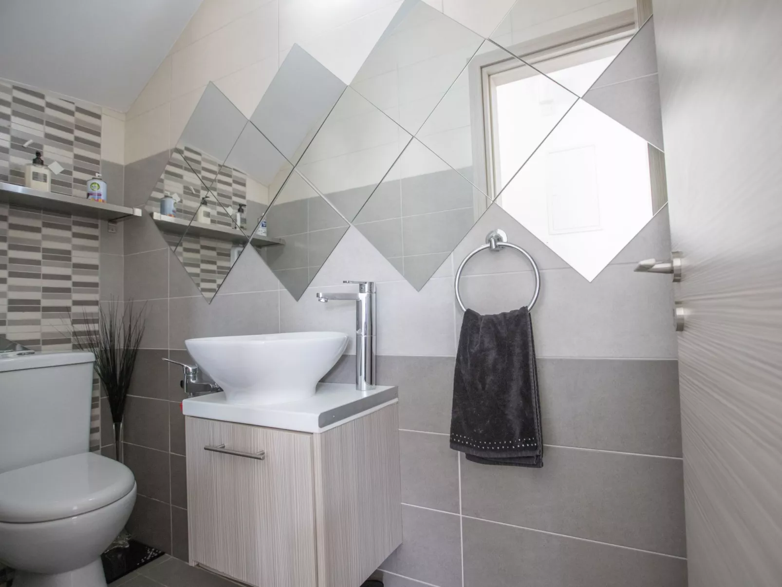 Moderne 4-Schlafzimmer-Villa im Zentrum von Protaras - Image-tags.info