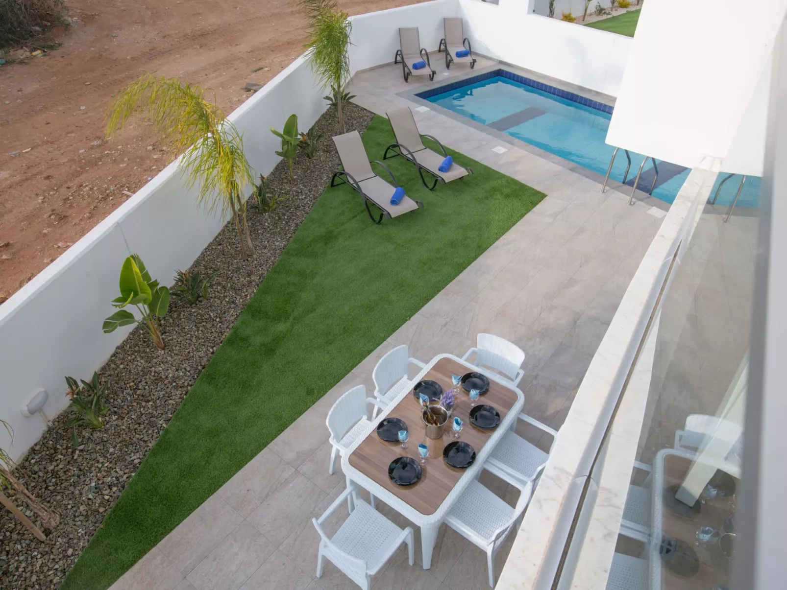 2-Schlafzimmer-Villa mit Pool, Dachgarten, Meerblick - Image-tags.info