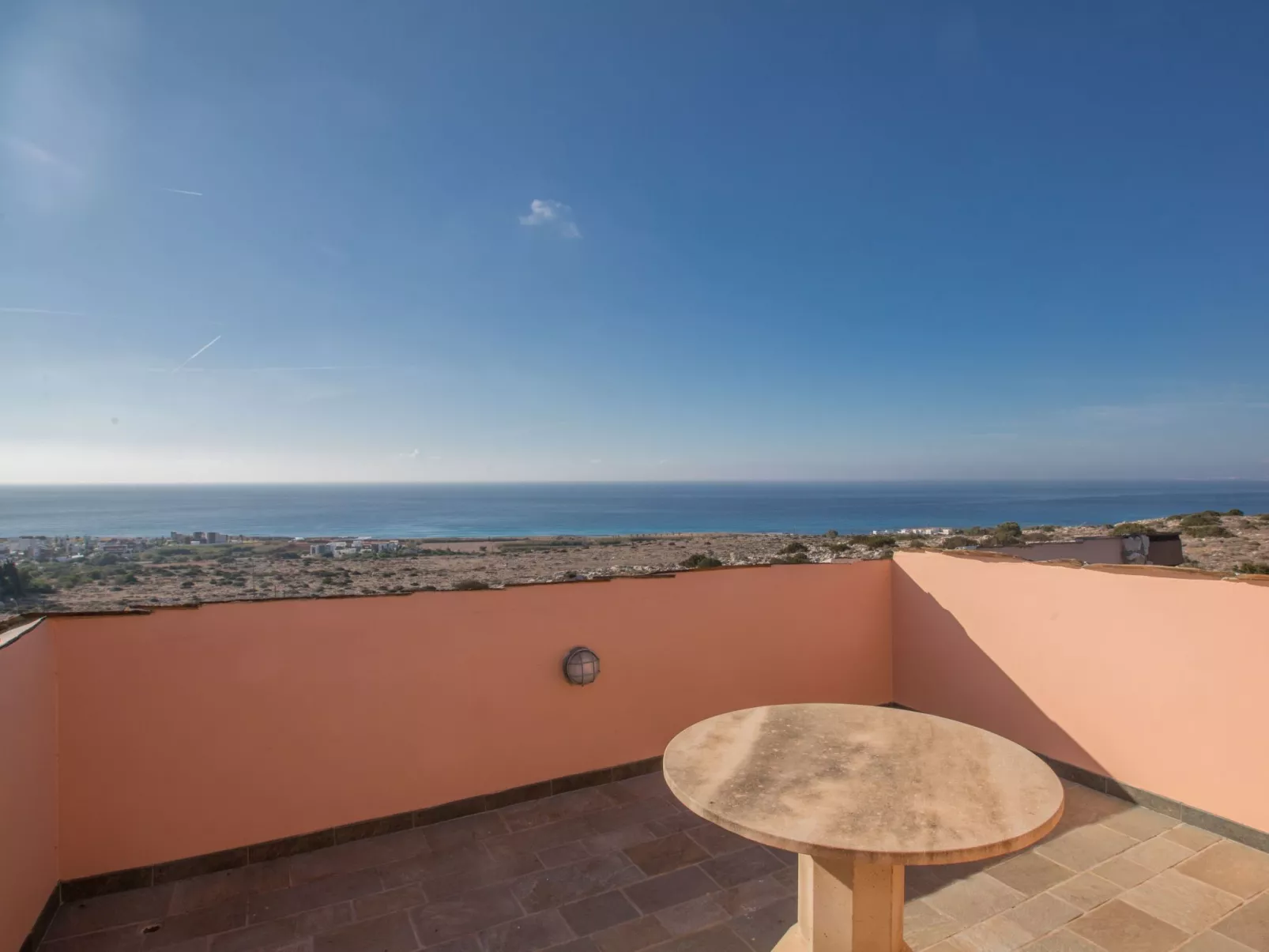 Private Villa mit Panoramablick auf das Meer - Image-tags.info