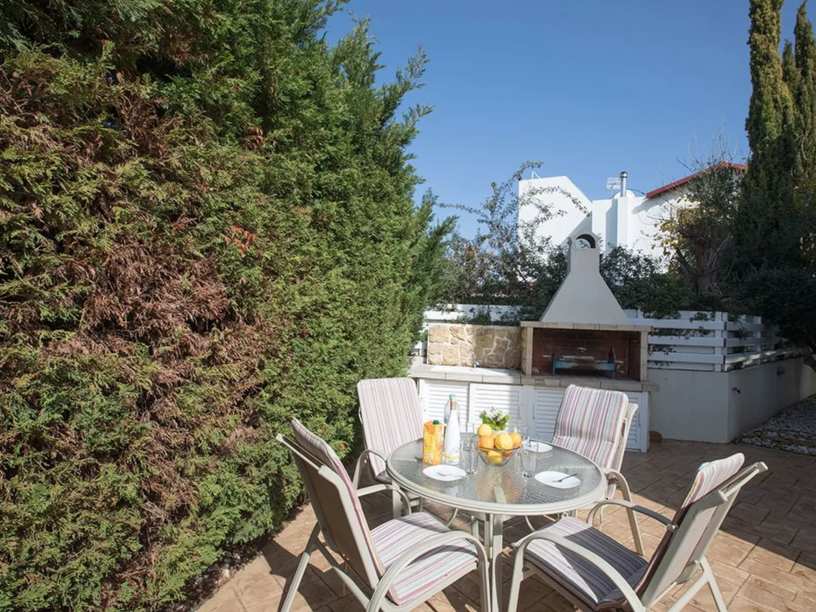 3-Bett-Villa mit privatem Pool in einer bewachten Anlage - Image-tags.info