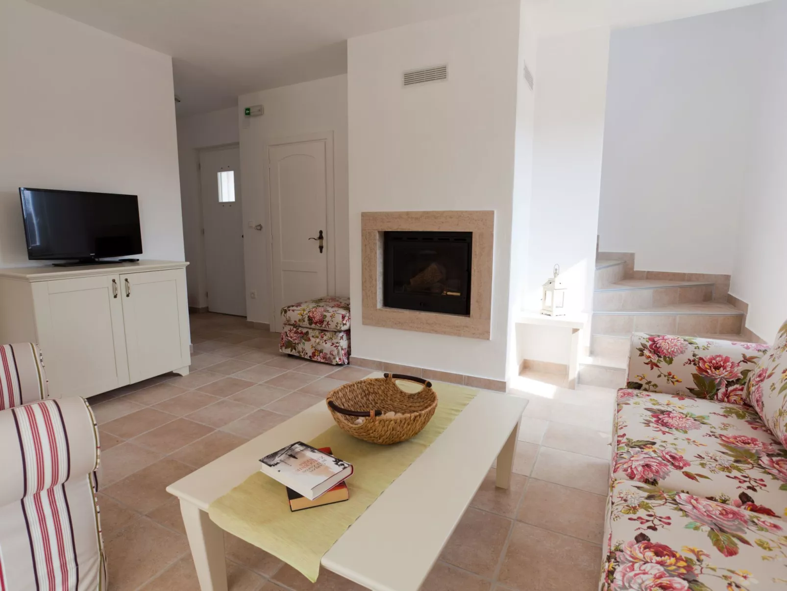 Luxuriöse Villa mit Pool inmitten der Natur - Image-tags.info