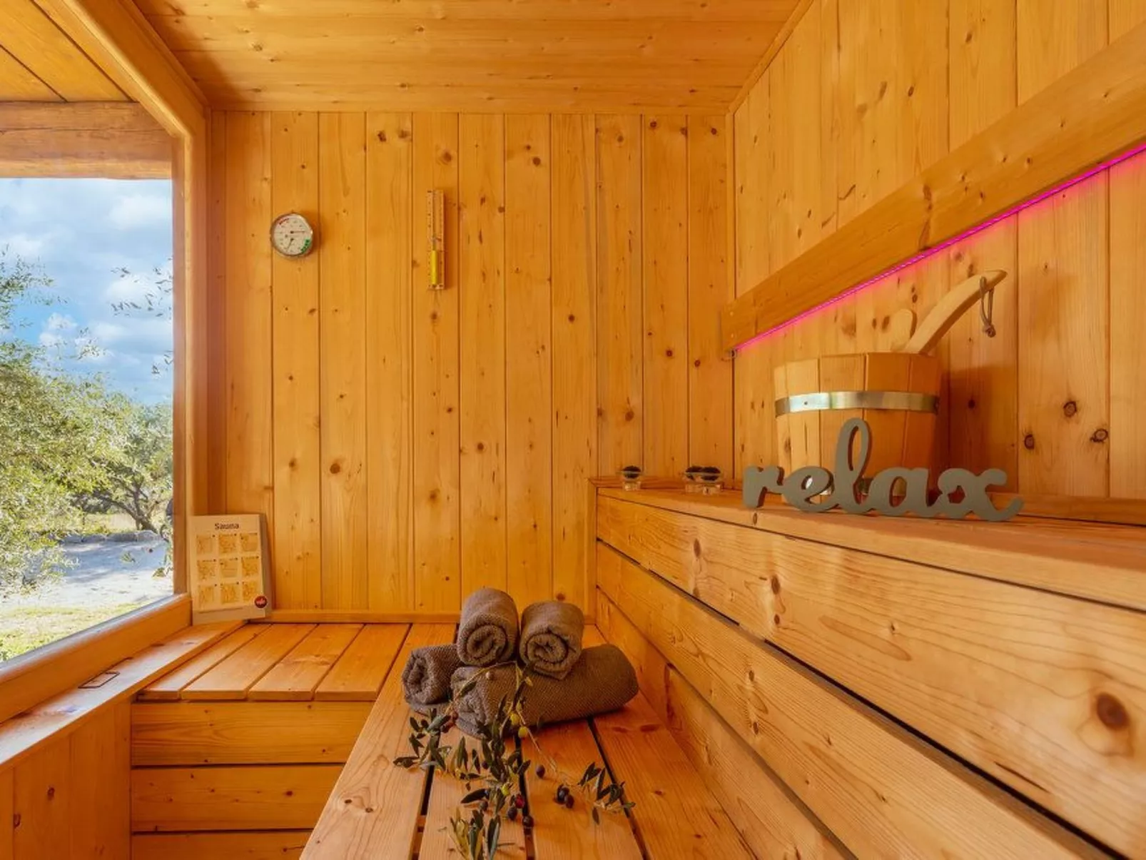 Haus mit Pool, 50 Meter vom Meer entfernt - Image-tags.info