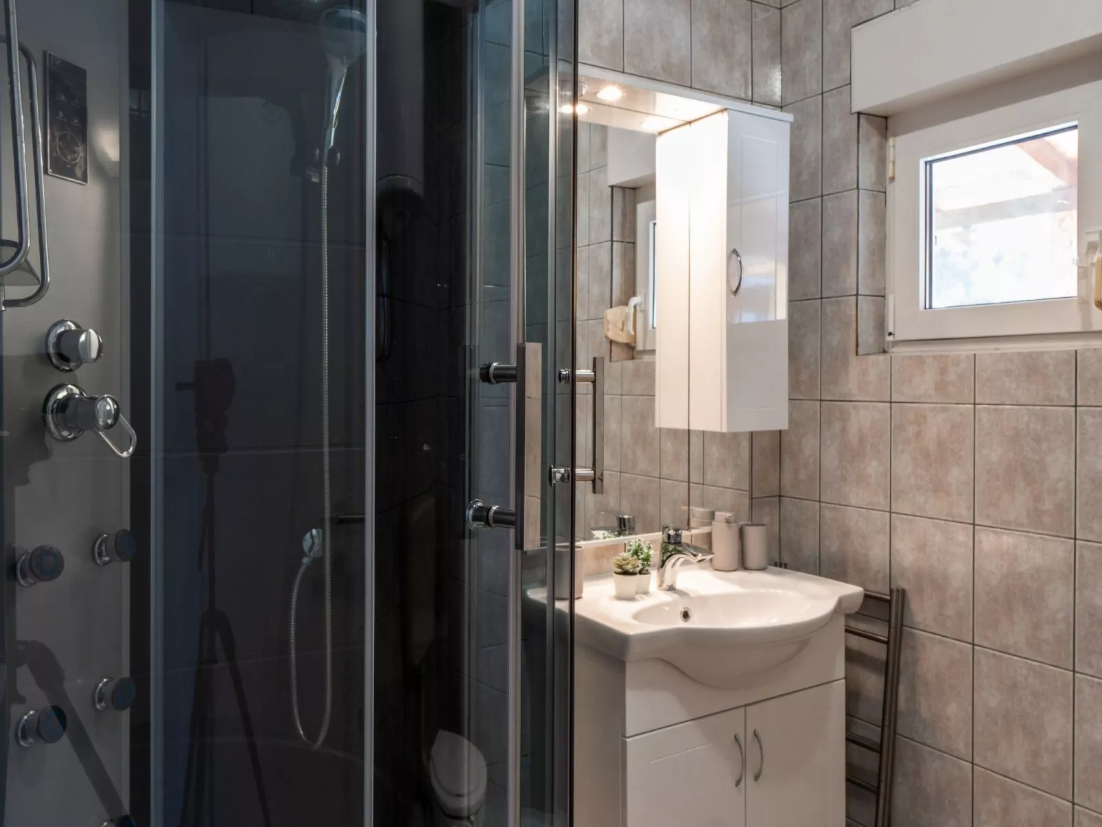 Apartment TT 1 - Image-tags.info