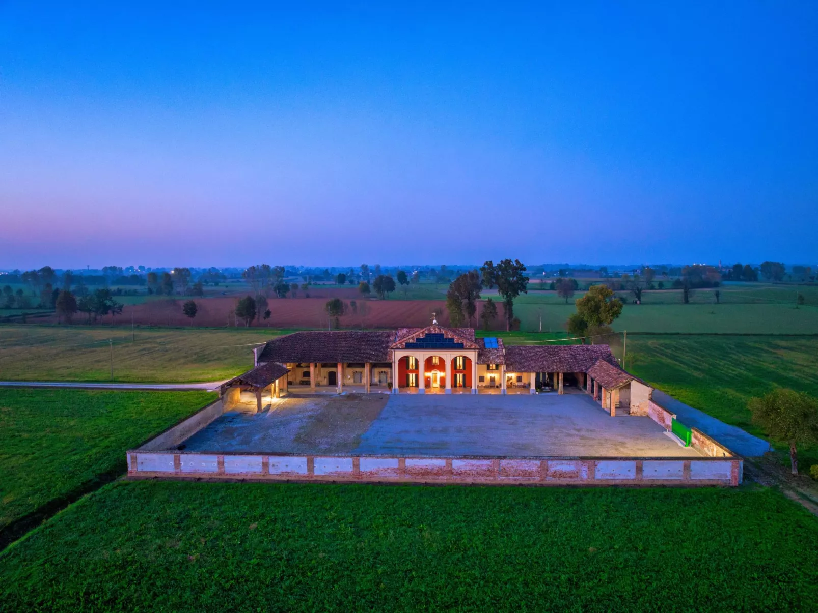 Penthouse - Doppelbett und Doppelschlafcouch - Image-tags.info